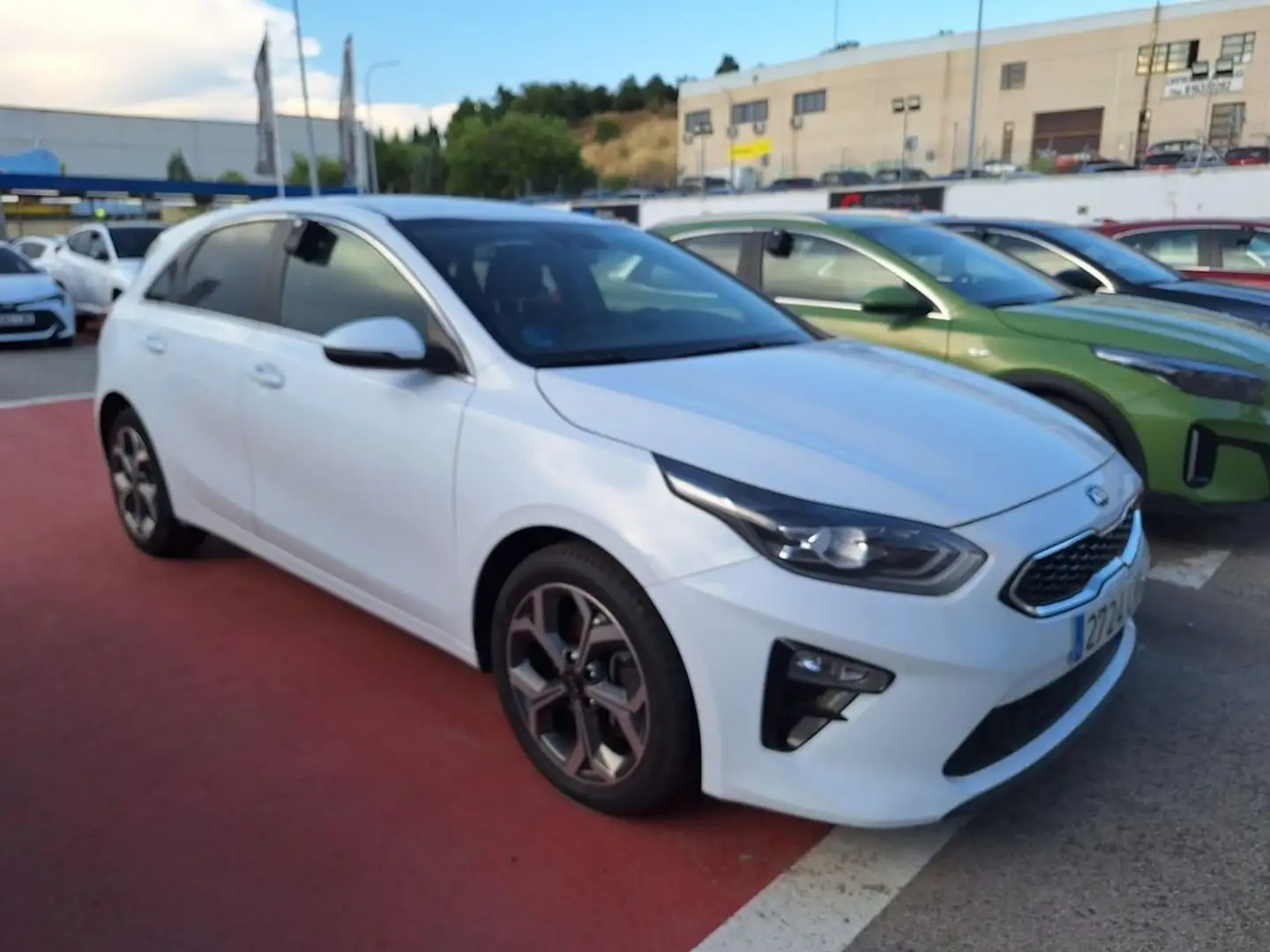 Kia 1.6 MHEV iMT 100kW (136CV) Tech Білий - 2