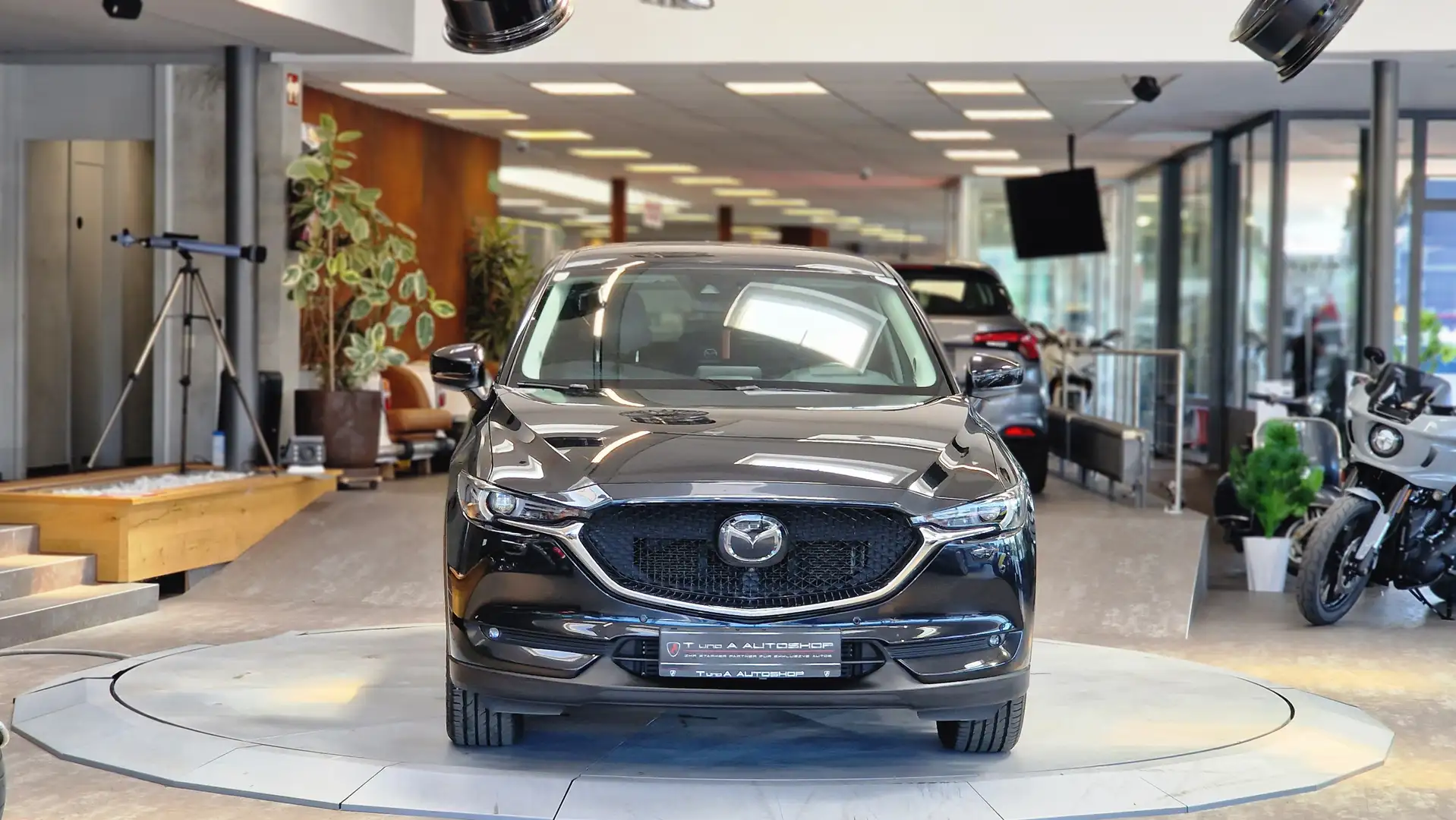 Mazda CX-5 Revolution AWD Aut.*Head-up*360°*BOSE*Lenkradh* Schwarz - 2