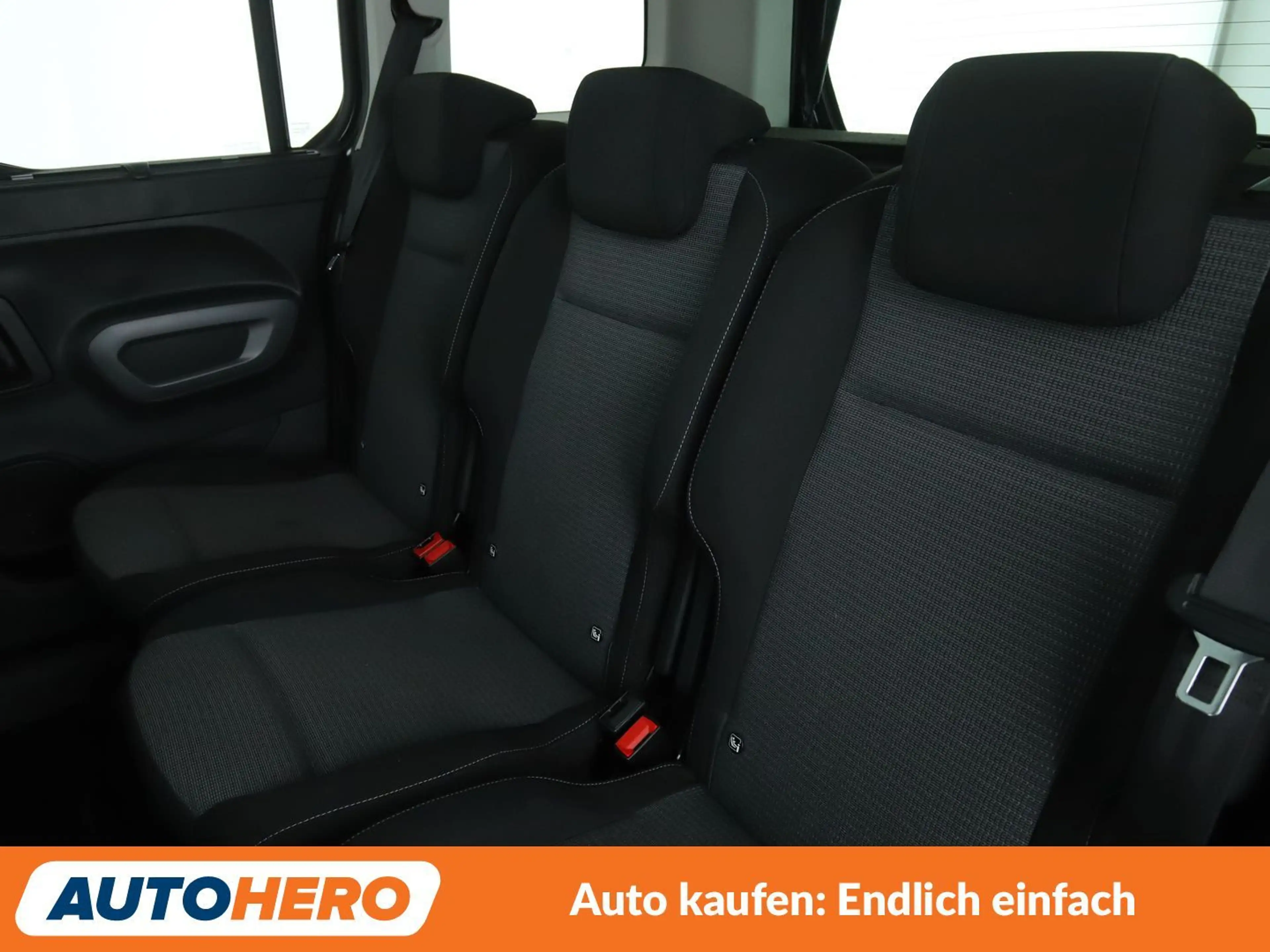 Toyota Proace City 1.5 D-4D L1 Team D*NAVI*TEMPO*CAM*PDC*AHK* — photo 14