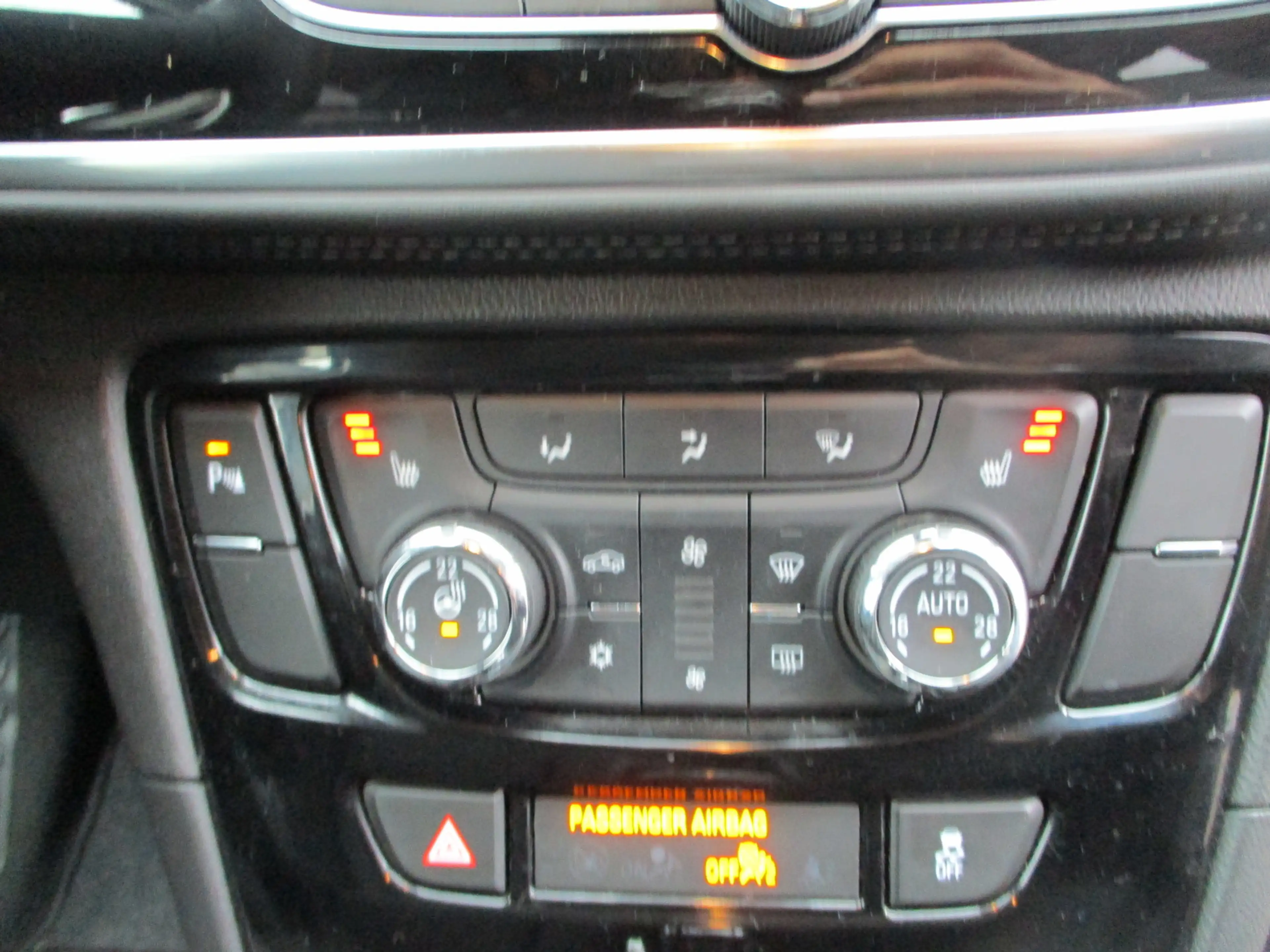 Opel Mokka X 1.4 Turbo Innovation *LED*Navi*Kamera* — photo 13