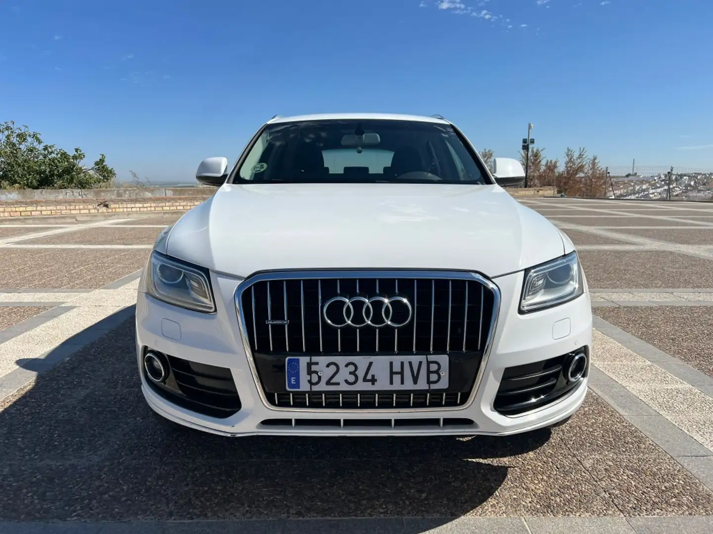 Audi Q5 2.0TDI quattro Attraction S-Tronic 177 Wit - 2