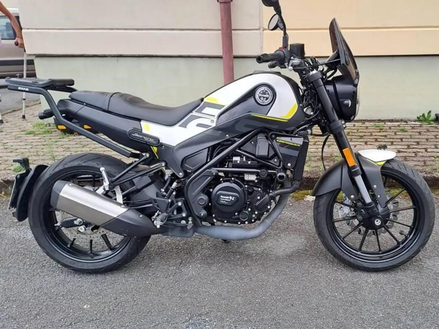 Benelli Leoncino 250 Bianco - 2