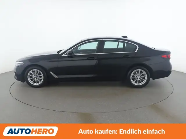 BMW 5 Series view 3