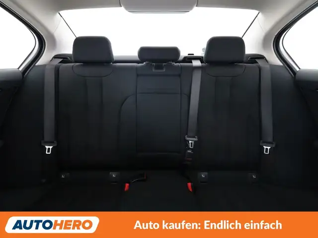 BMW 5 Series view 15