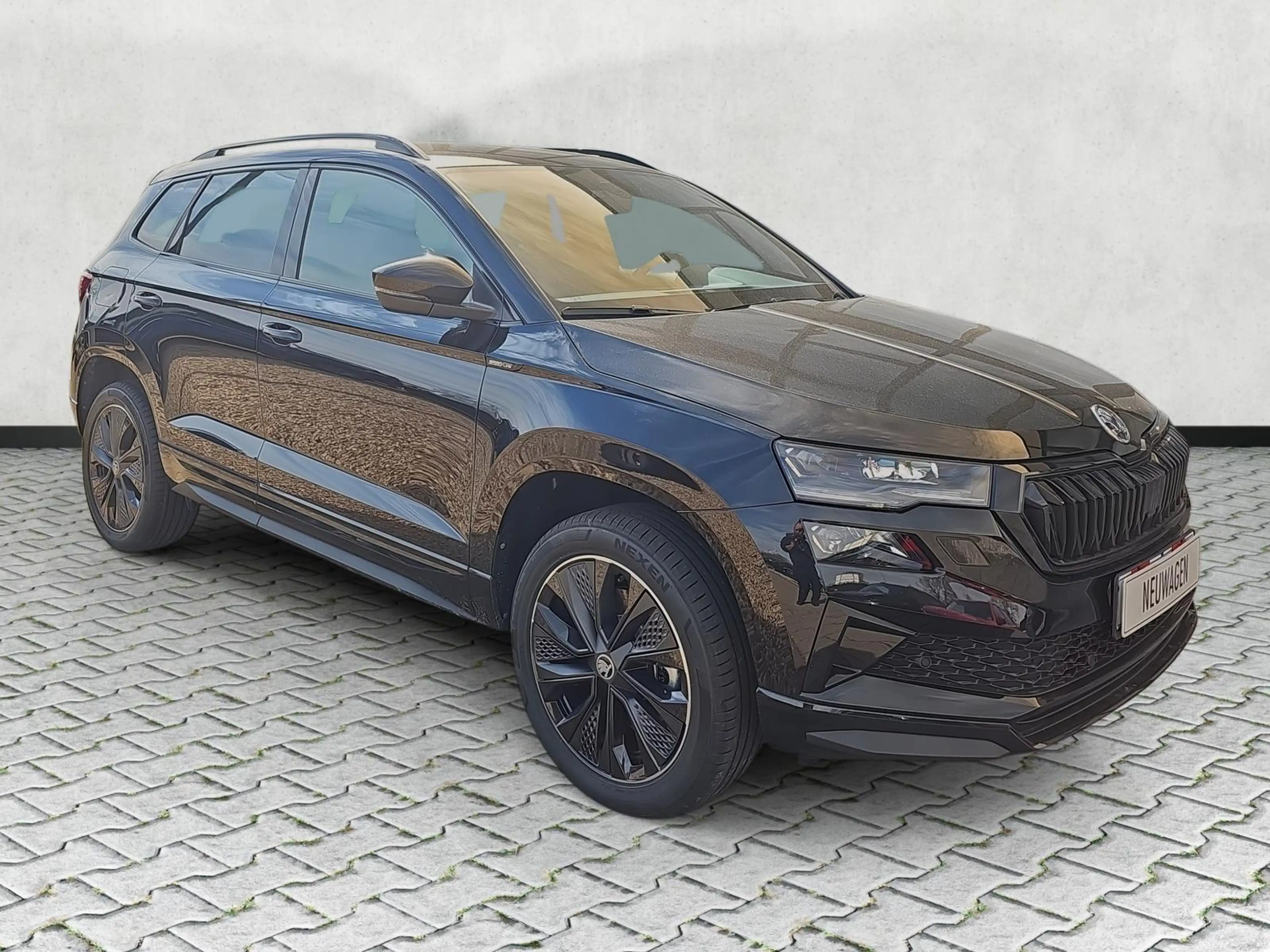 Skoda Karoq Sportline 1.5 TSI DSG 5J.Gar Kessy Matrix 110 k...