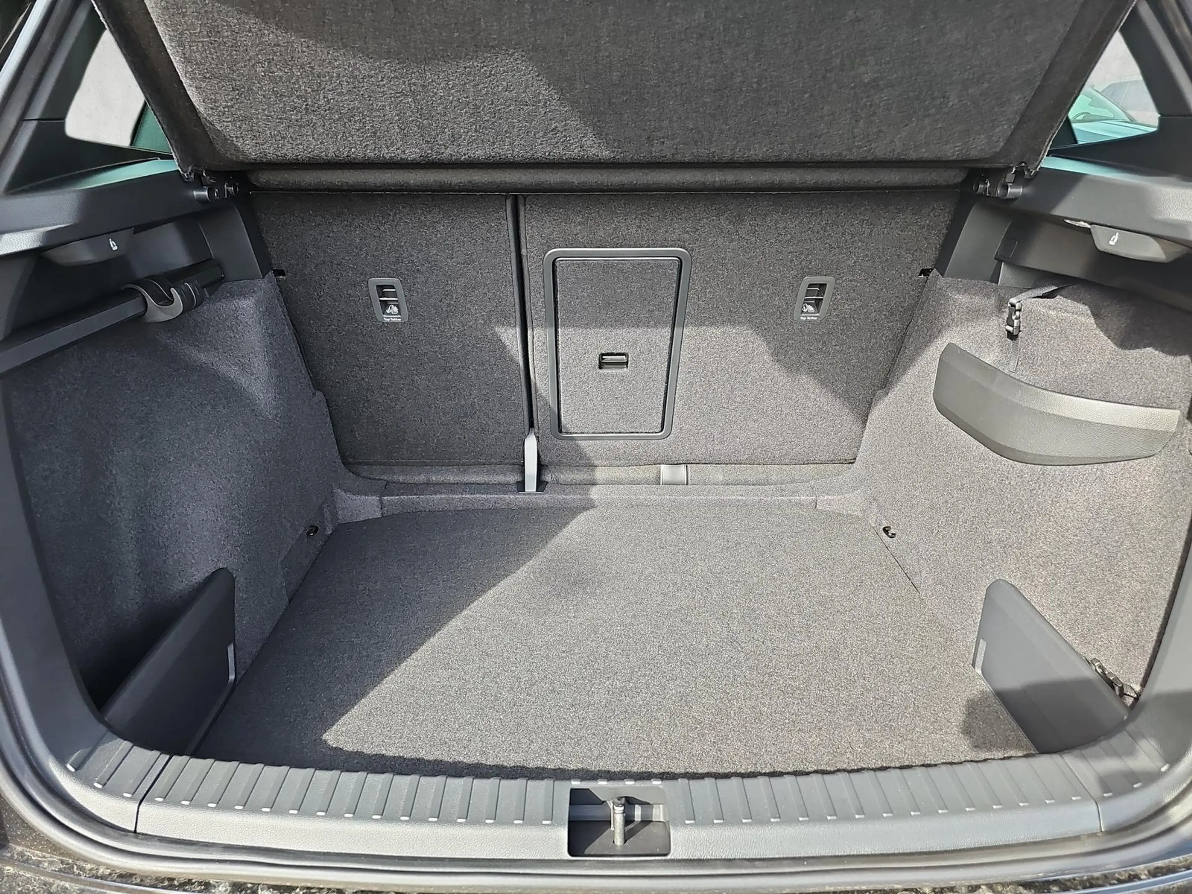Skoda Karoq Sportline 1.5 TSI DSG 5J.Gar Kessy Matrix 110 k... — photo 14