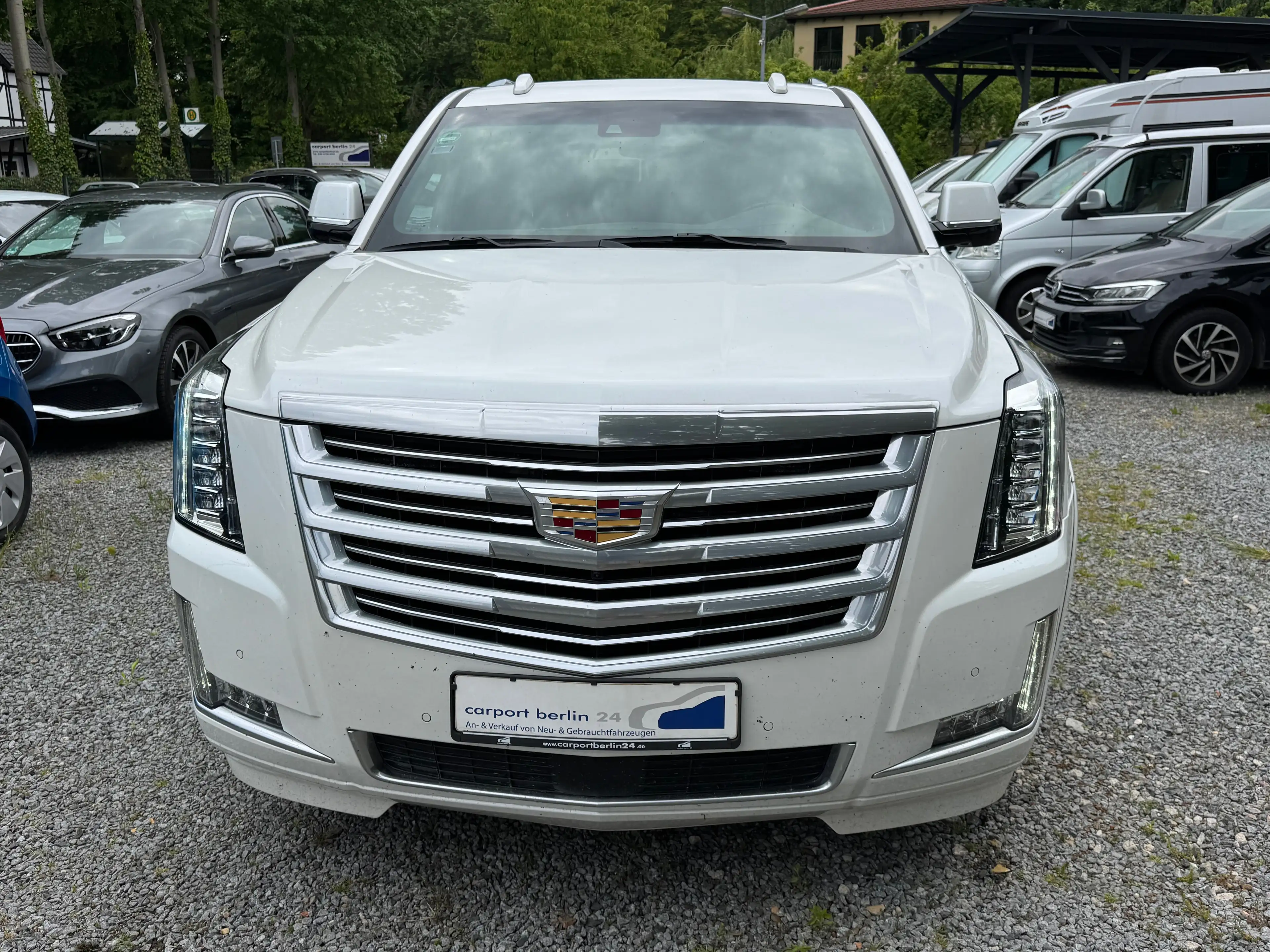 Cadillac Escalade Platinum ESV — photo 8