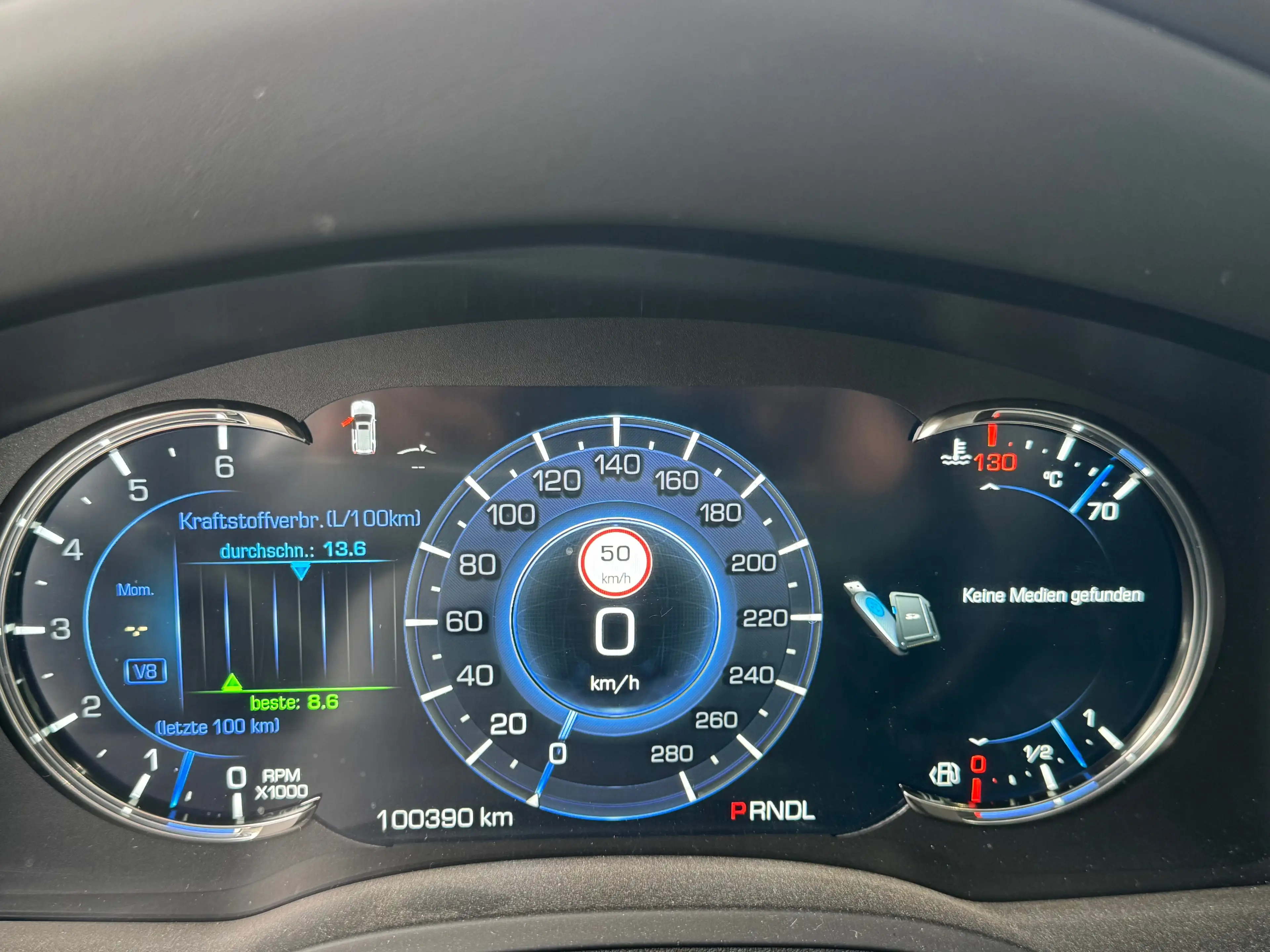 Cadillac Escalade Platinum ESV — photo 10