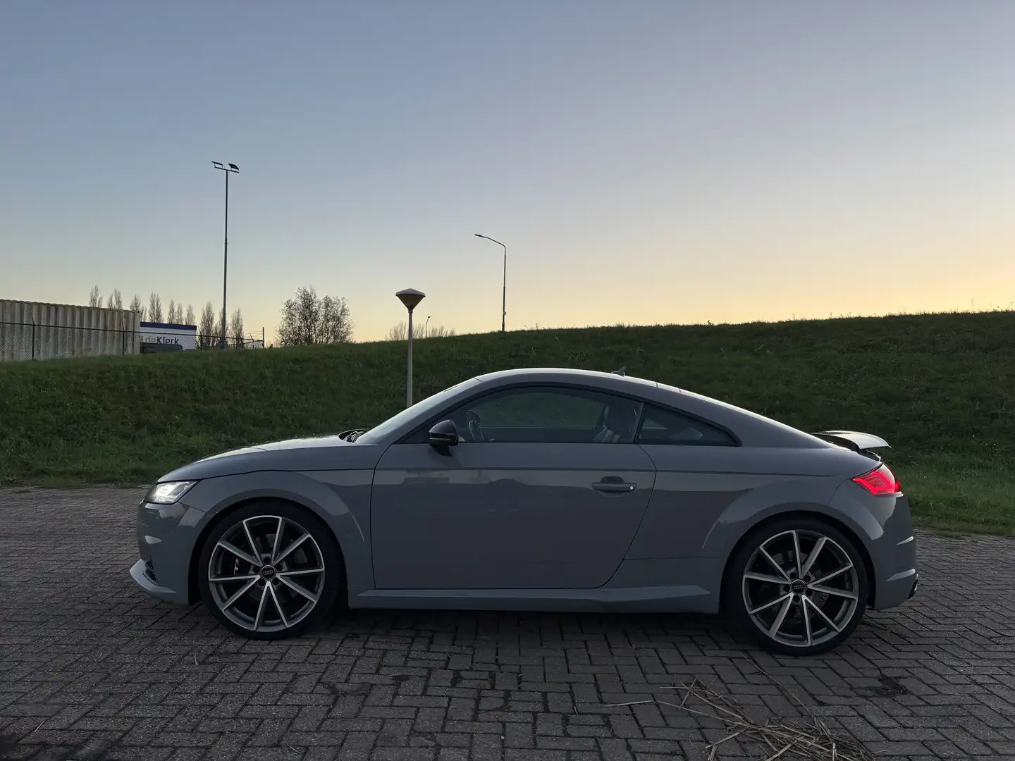 Audi TTS TTS quattro 370pk nardo grijs Grijs - 2