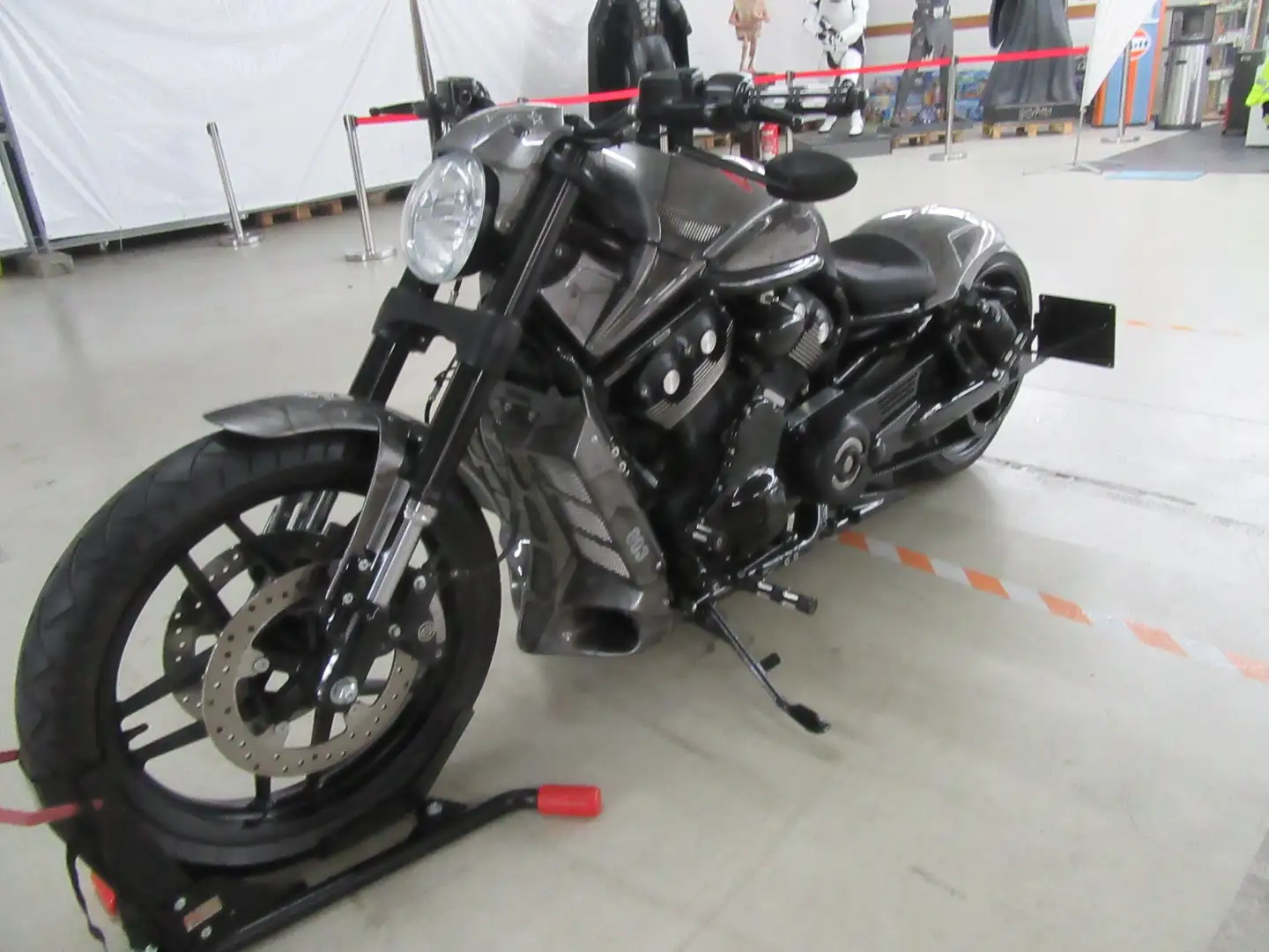 Harley-Davidson V-Rod EINZELSTÜCK, NUR 1.600 KM Сірий - 1