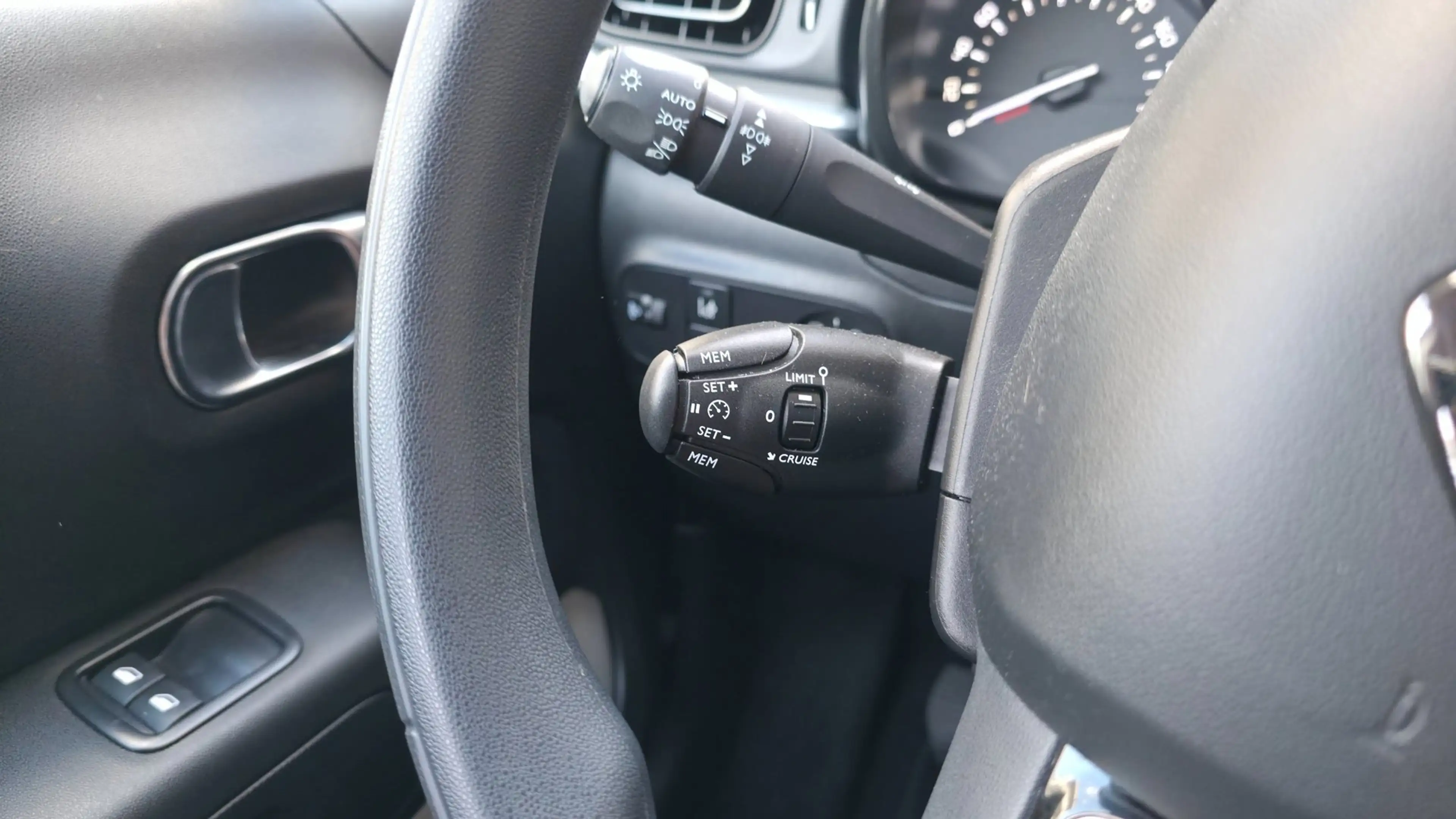 Citroen C3 1.2 PureTech S&S Feel Edition l Carplay l — photo 14