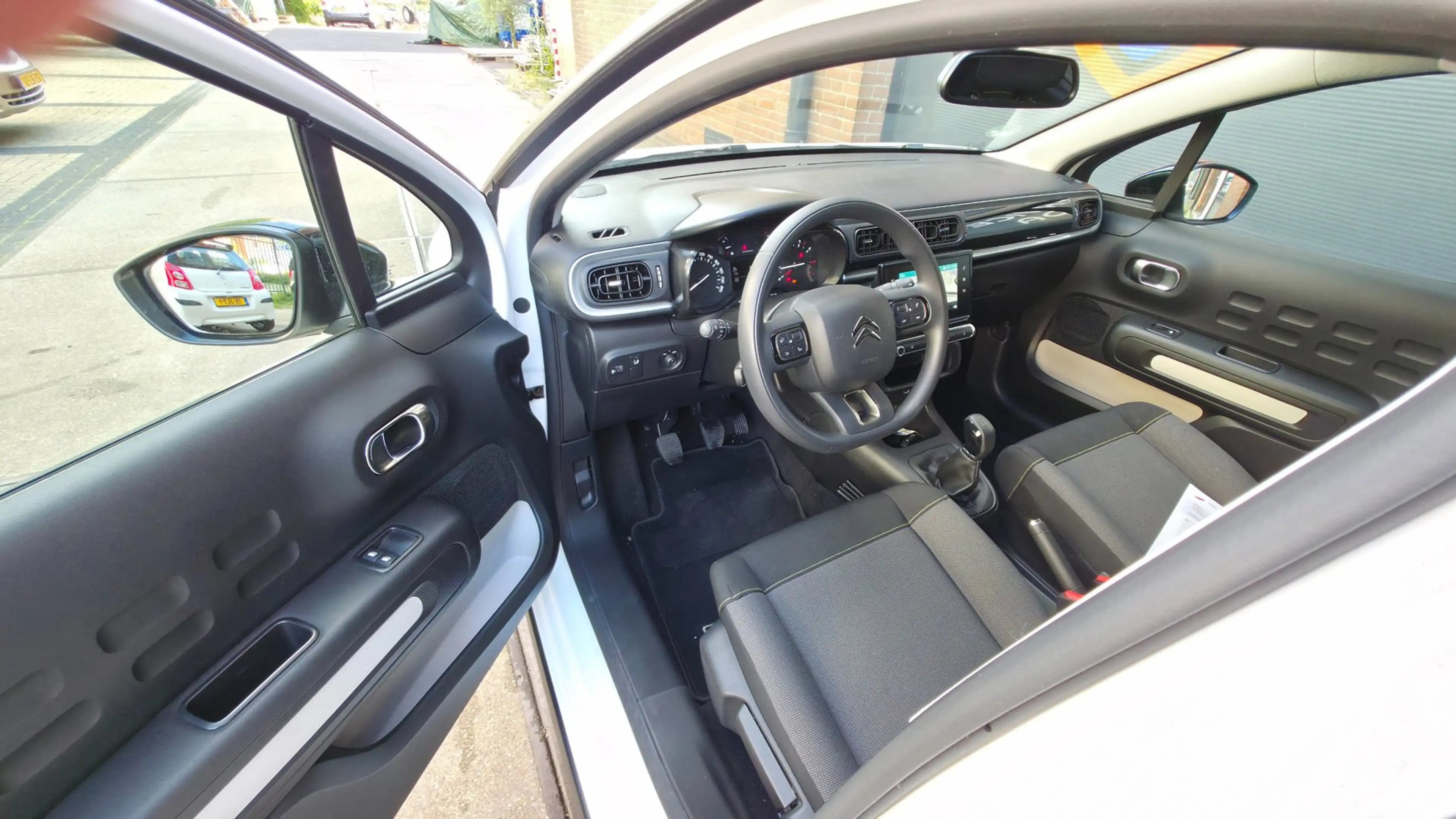 Citroen C3 1.2 PureTech S&S Feel Edition l Carplay l — photo 11