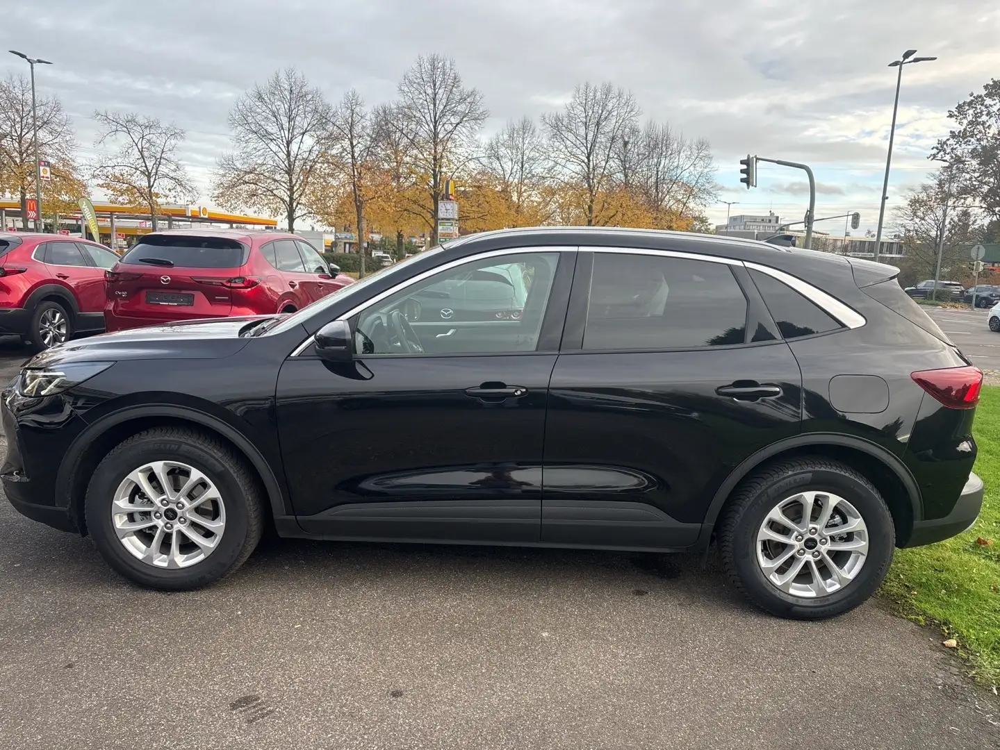 Ford Kuga 1.5 EcoBoost, Titanium Schwarz - 2