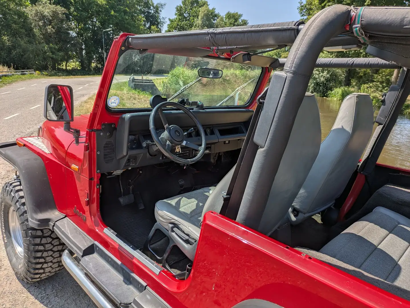 Jeep Wrangler 4.0i Hardtop (YJ) Червоний - 2