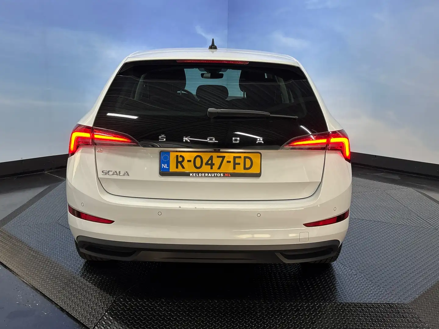 Skoda Scala 1.0 TSI Style Virtual Cockpit,Car Play, Clima Weiß - 2