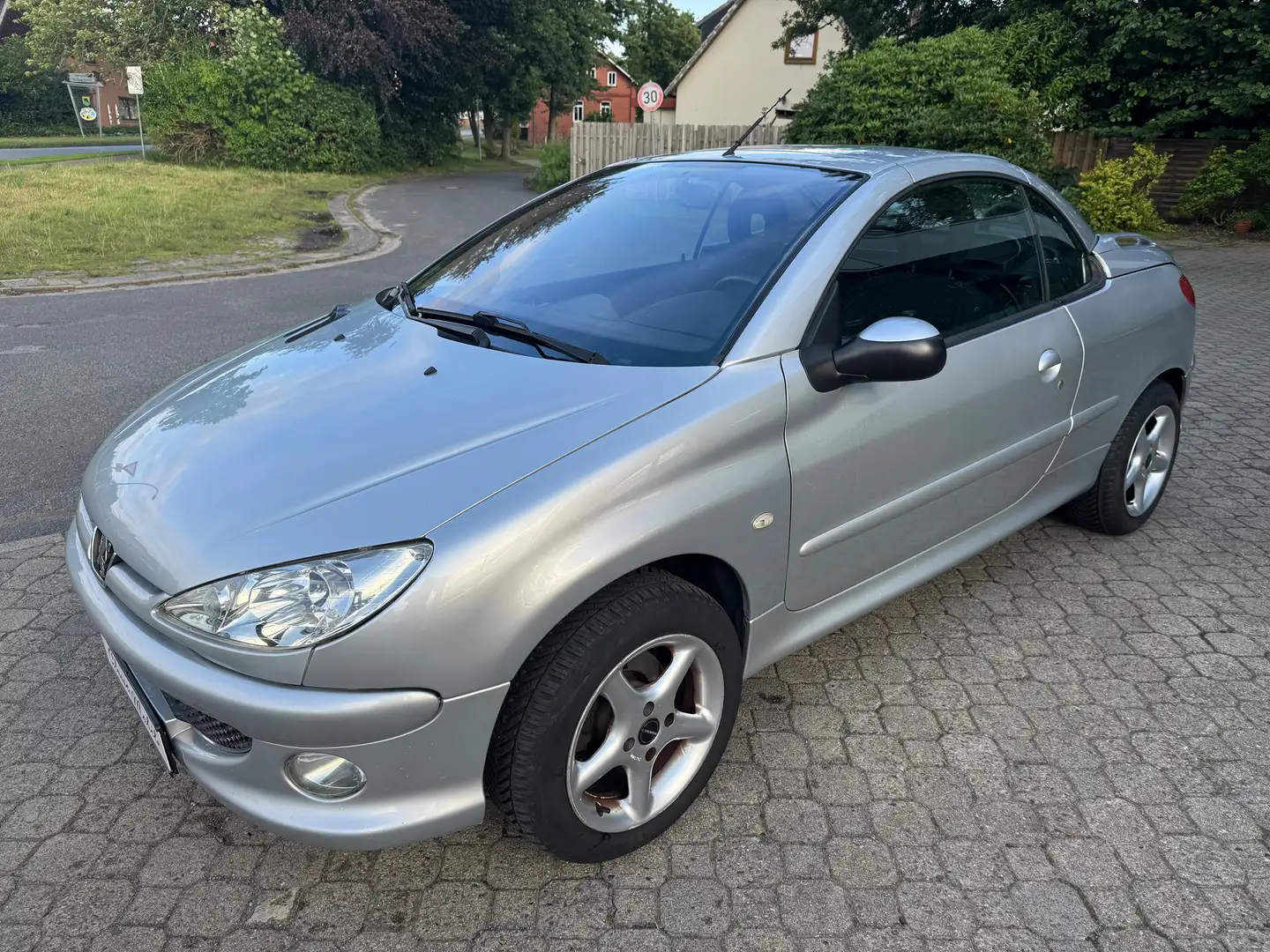 Peugeot 206 CC 1.6 Filou *HU a.W. neu*1.Hand*119 TKM*Klimaauto Silber - 2