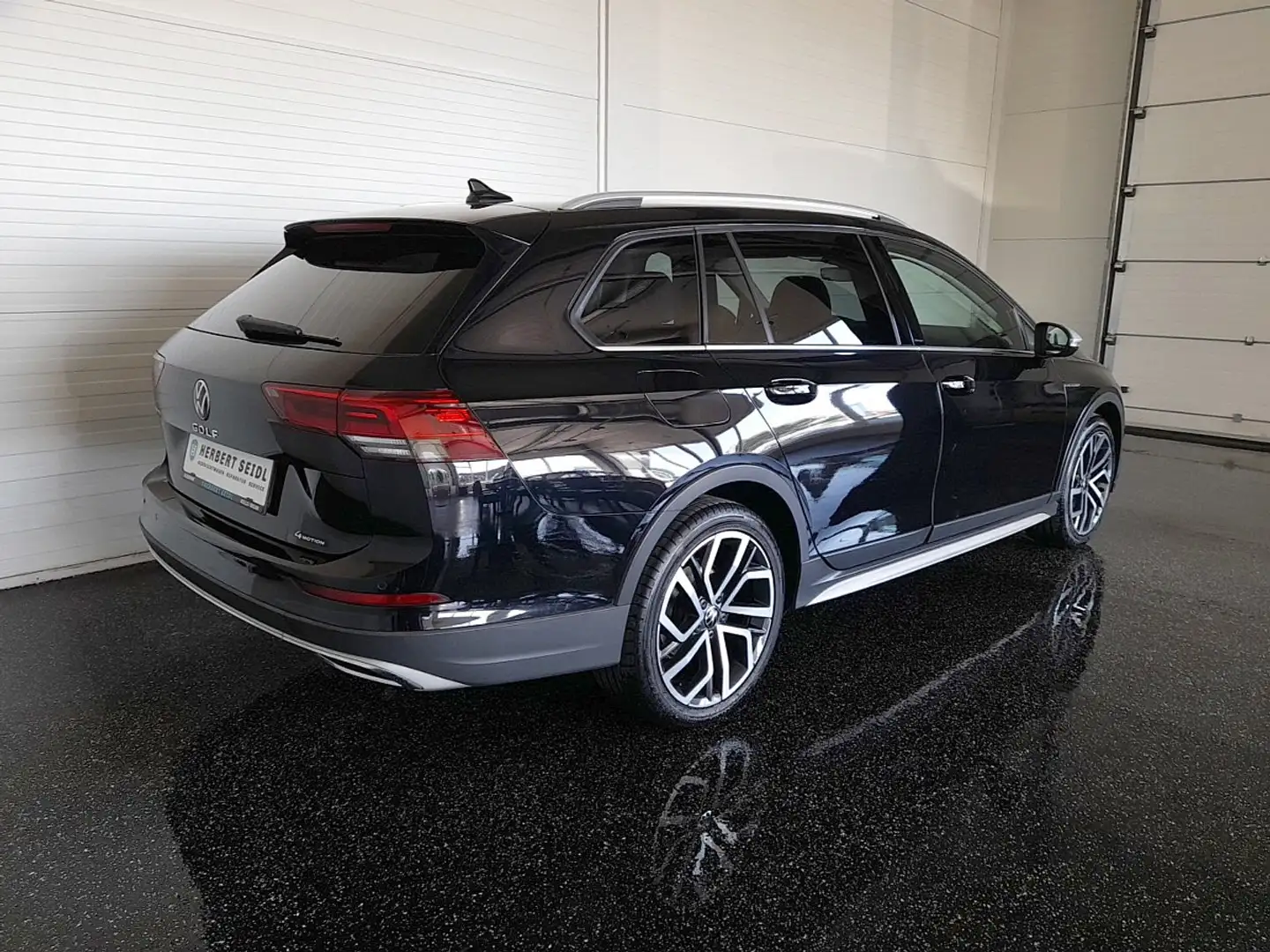 Volkswagen Golf Variant Golf VIII ALLTRACK 4x4 Variant 2,0 TDI DSG *18 ... Schwarz - 2