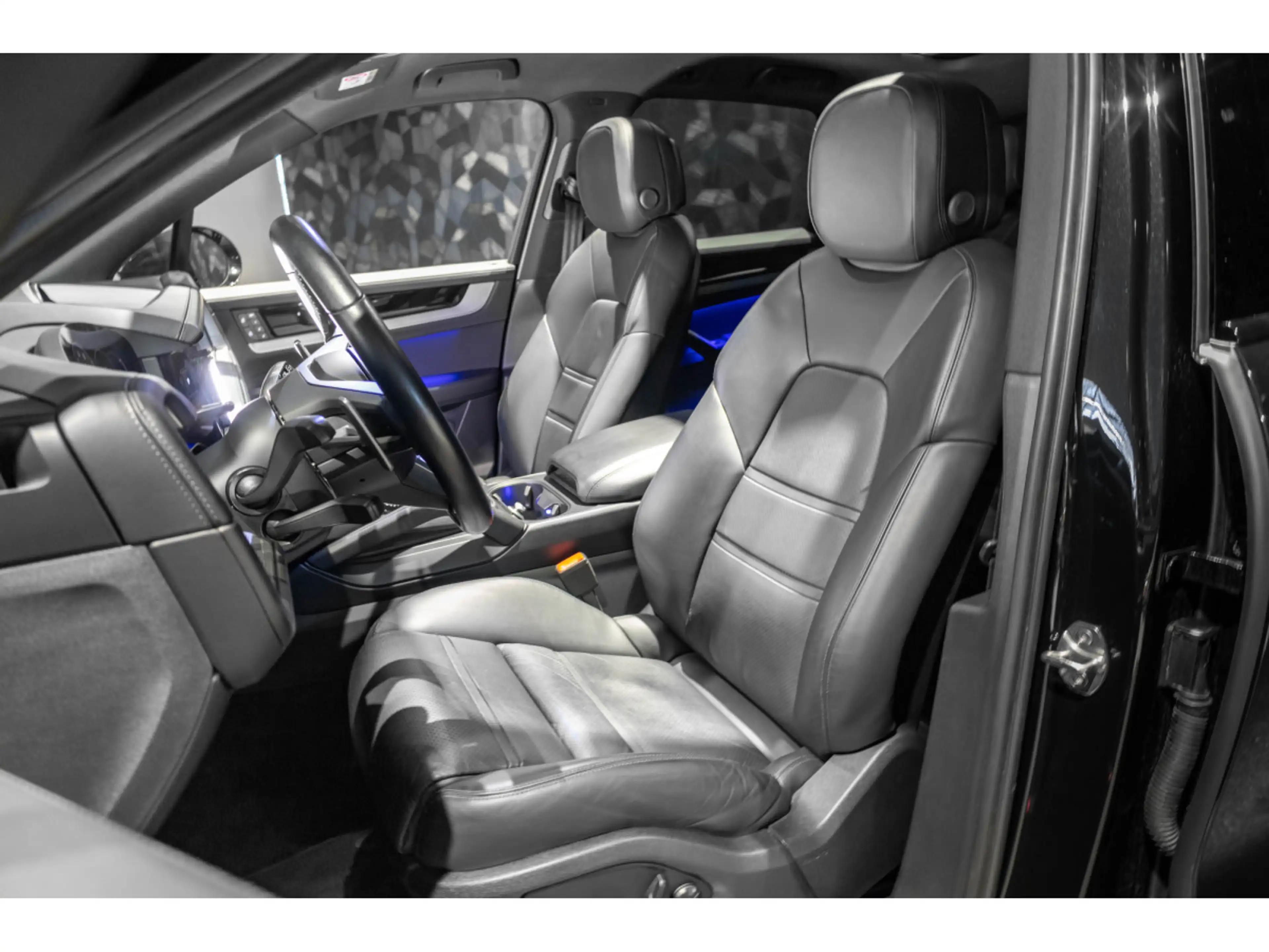 Porsche Cayenne E-Hybride — photo 4