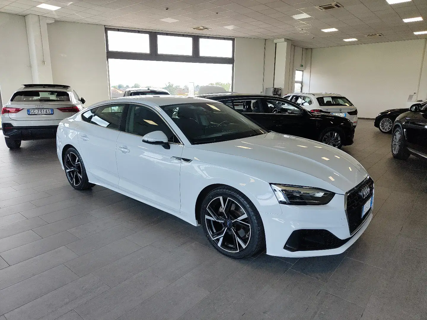 Audi A5 SPB 35 TDI S tronic Navi Sensori Fari LED Cerchi18 Bianco - 2