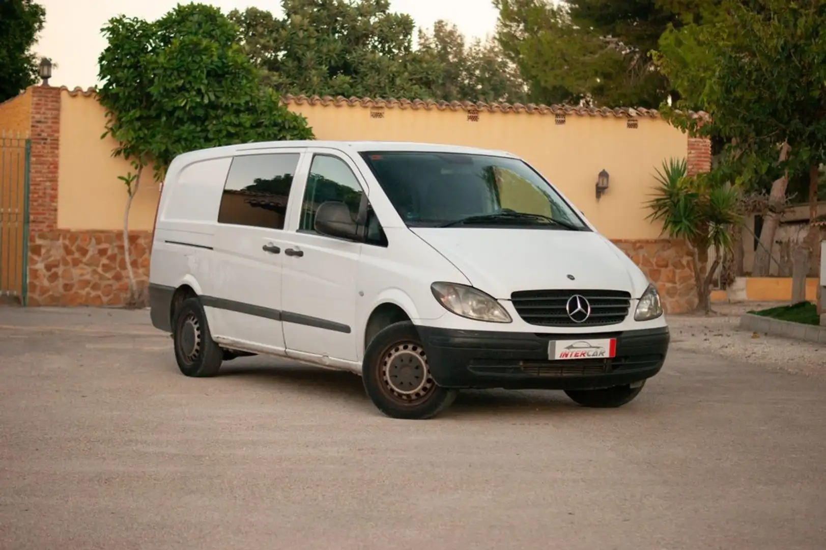 Mercedes-Benz Vito 111 CDI Combi Larga Blanco - 1