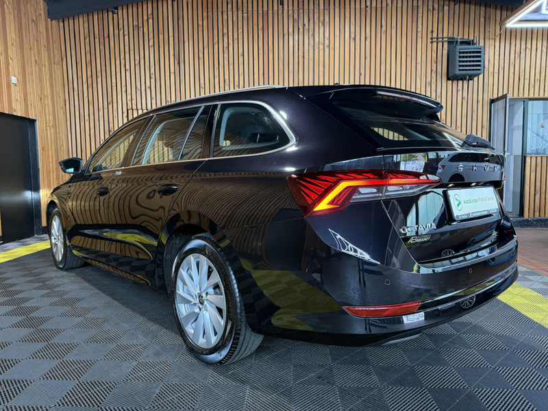 Skoda Octavia Combi 2,0TDI Style DSG Navi*LED*Head*AHK — photo 5