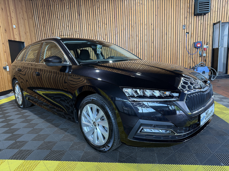 Skoda Octavia Combi 2,0TDI Style DSG Navi*LED*Head*AHK — photo 4