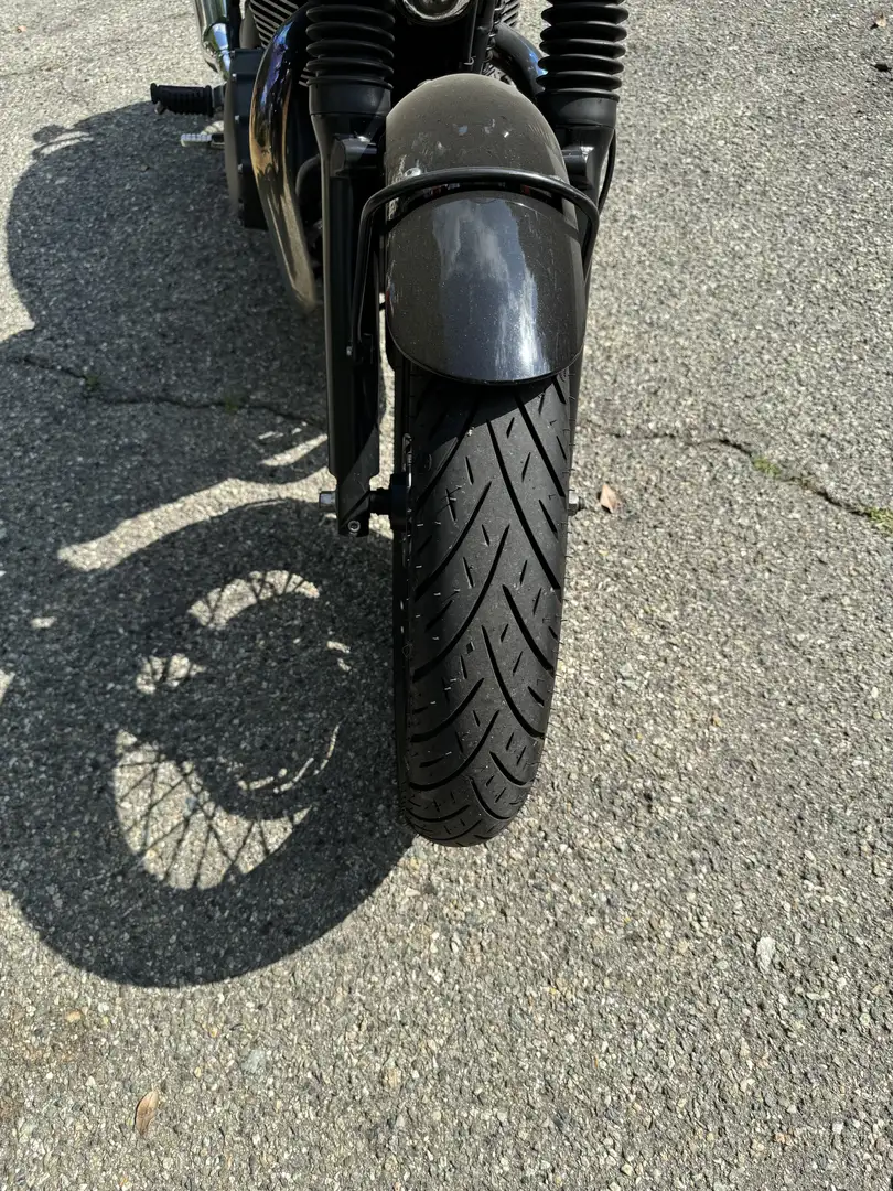 Triumph Bonneville T100 black - 1