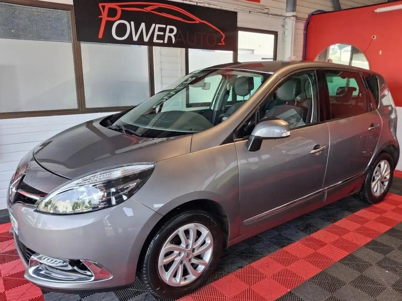 Renault Scenic 1.5 DCI 110 DYNAMIQUE EDC BVA