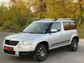 Skoda Yeti Yeti Ambition 2,0 TDI *12 monate garantie* Gris - thumbnail 1
