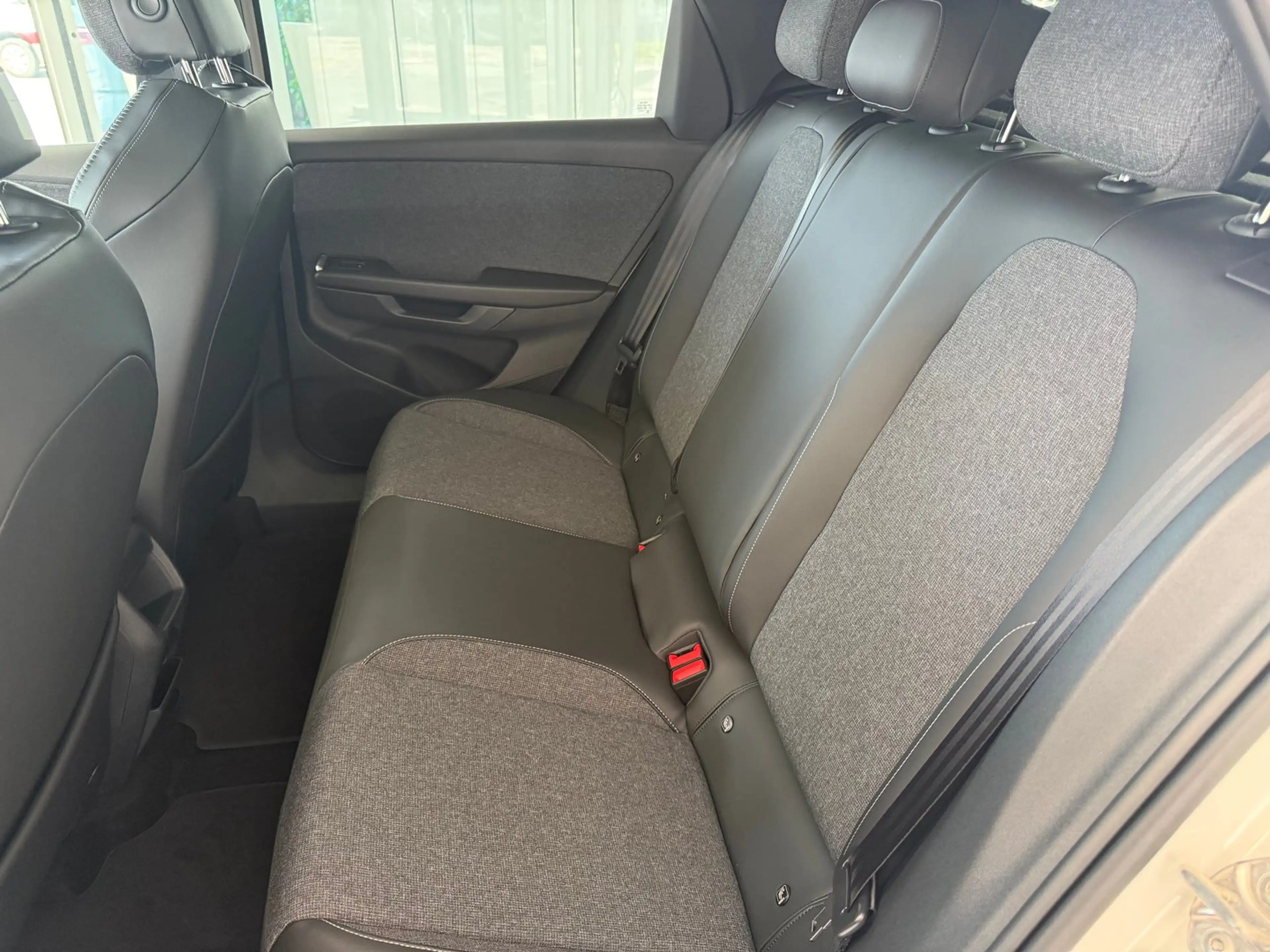 Volkswagen ID. Polo VW ID. Polo Style Edition+ 155 kW - 52 kWh — photo 9