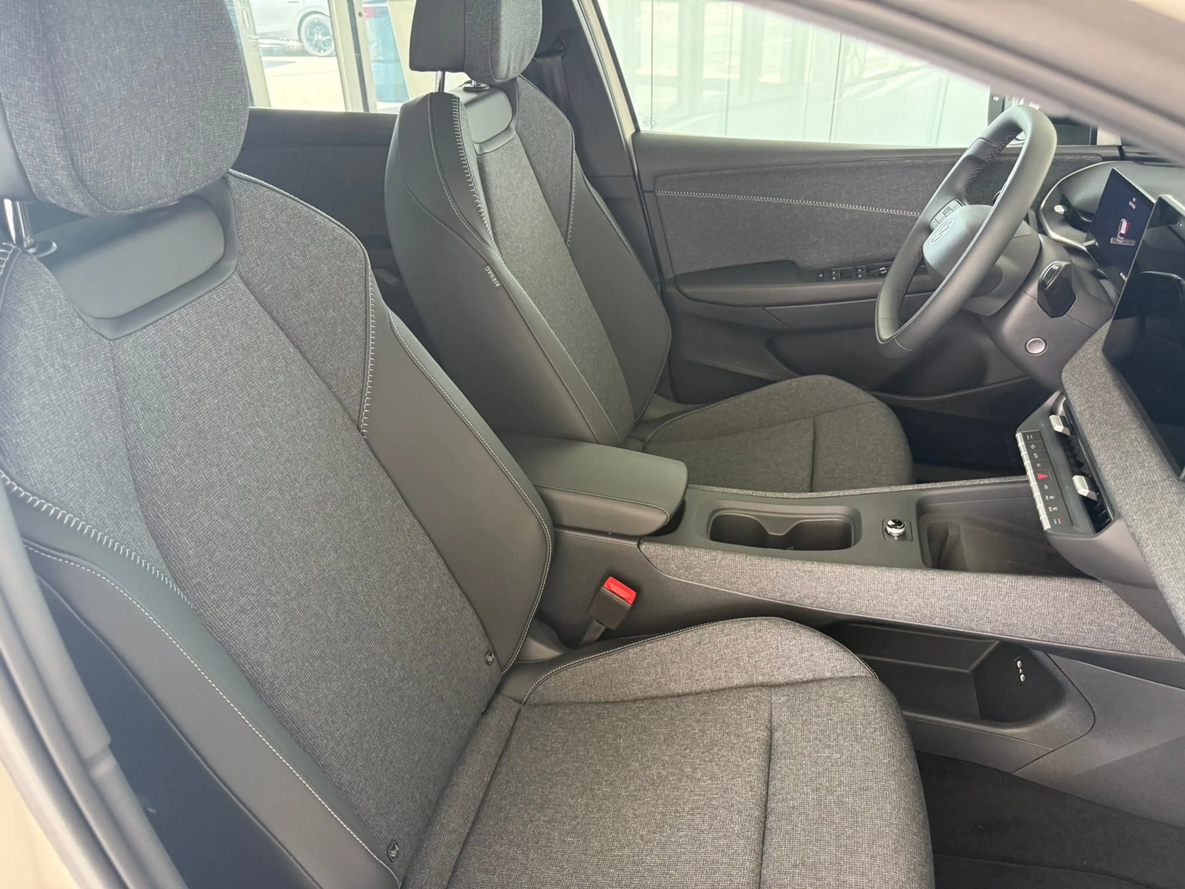 Volkswagen ID. Polo VW ID. Polo Style Edition+ 155 kW - 52 kWh — photo 7