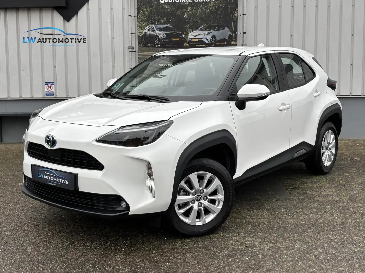 Toyota Yaris Cross 1.5 Hybrid Active | Carplay | Camera | 16'' velgen Wit - 1