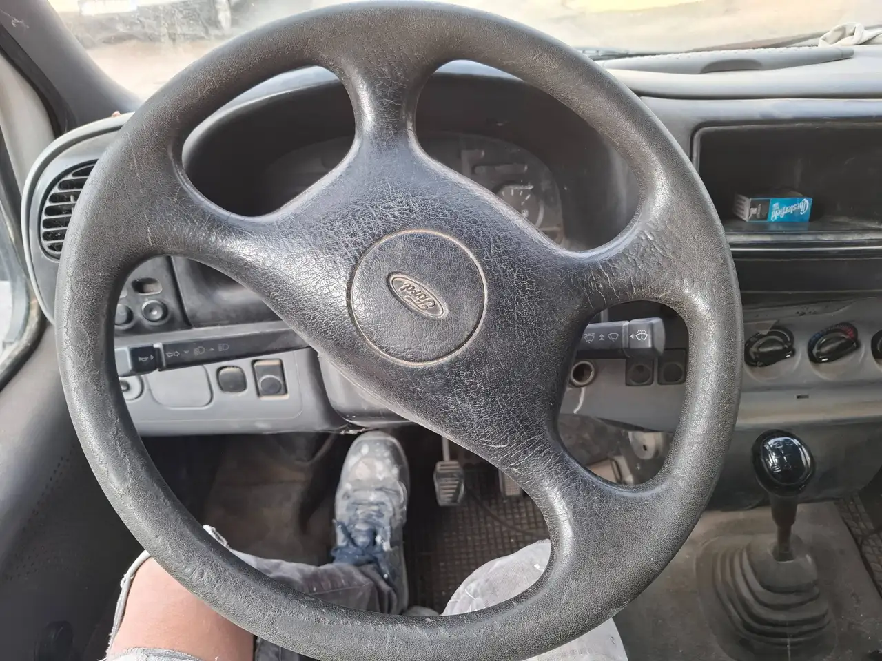 Ford Transit 100s van, foto 6