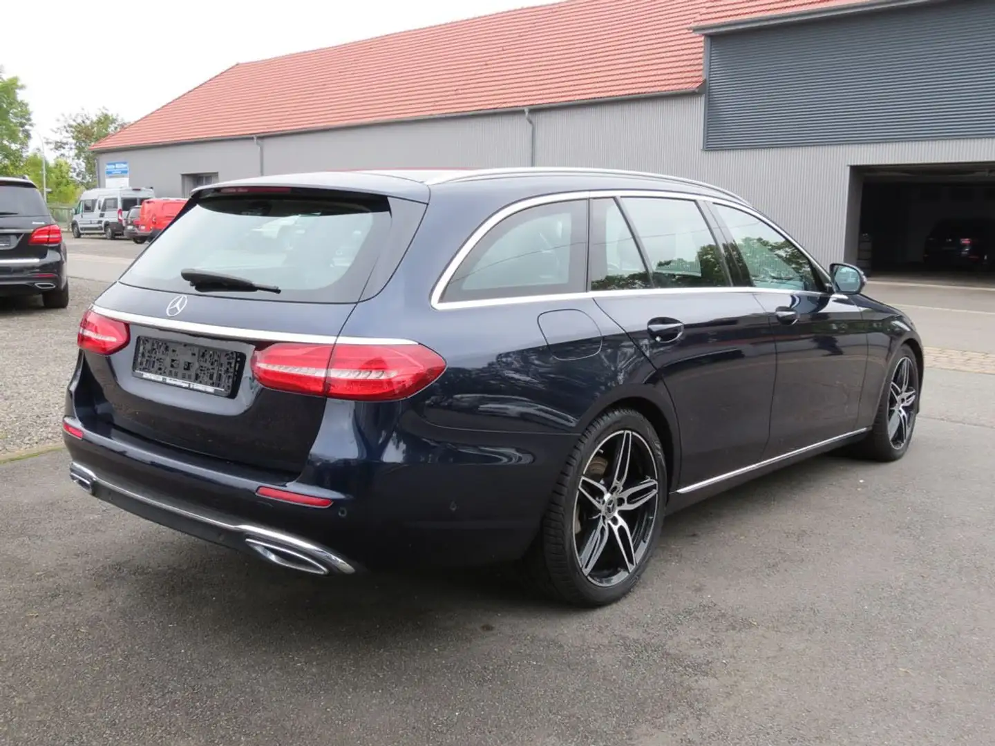 Mercedes-Benz E 350 d T Avantgarde AMG-LMF Widescreen Comand ACC AHK Синий - 2
