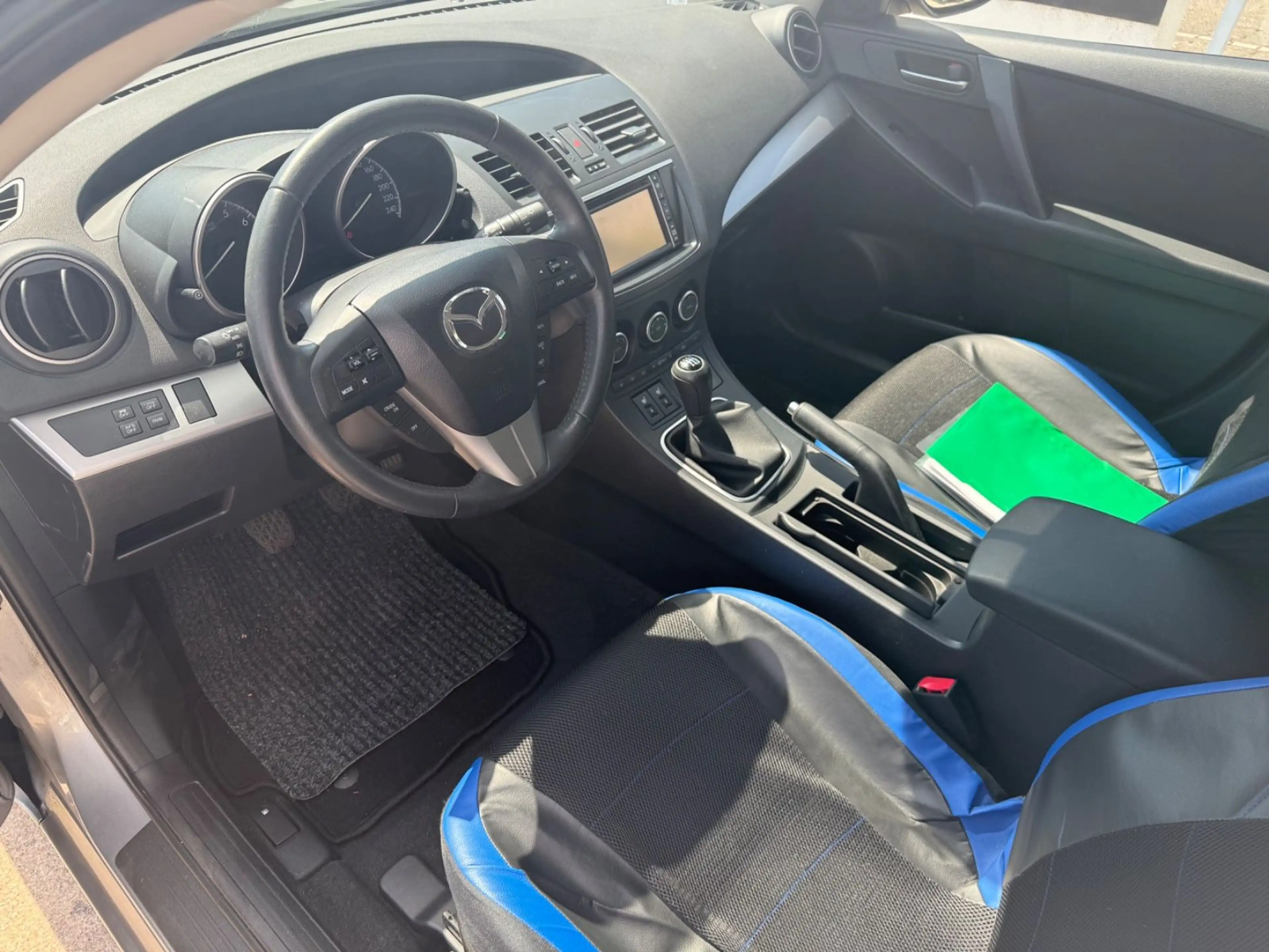 Mazda 3 Lim. Edition+NAVI+SITZHEIZUNG+BC+MFL+TEMPOMAT — photo 9