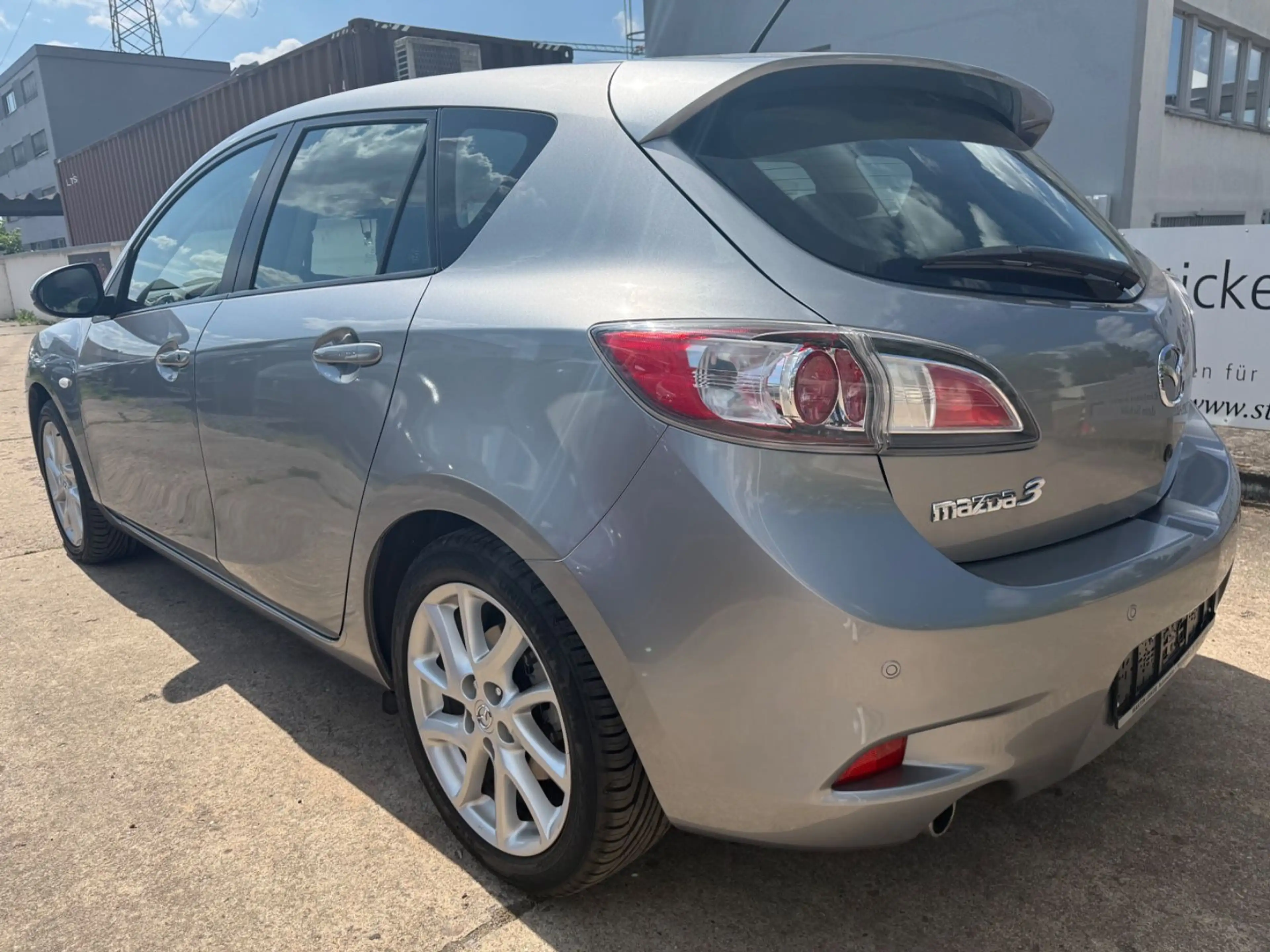Mazda 3 Lim. Edition+NAVI+SITZHEIZUNG+BC+MFL+TEMPOMAT — photo 4