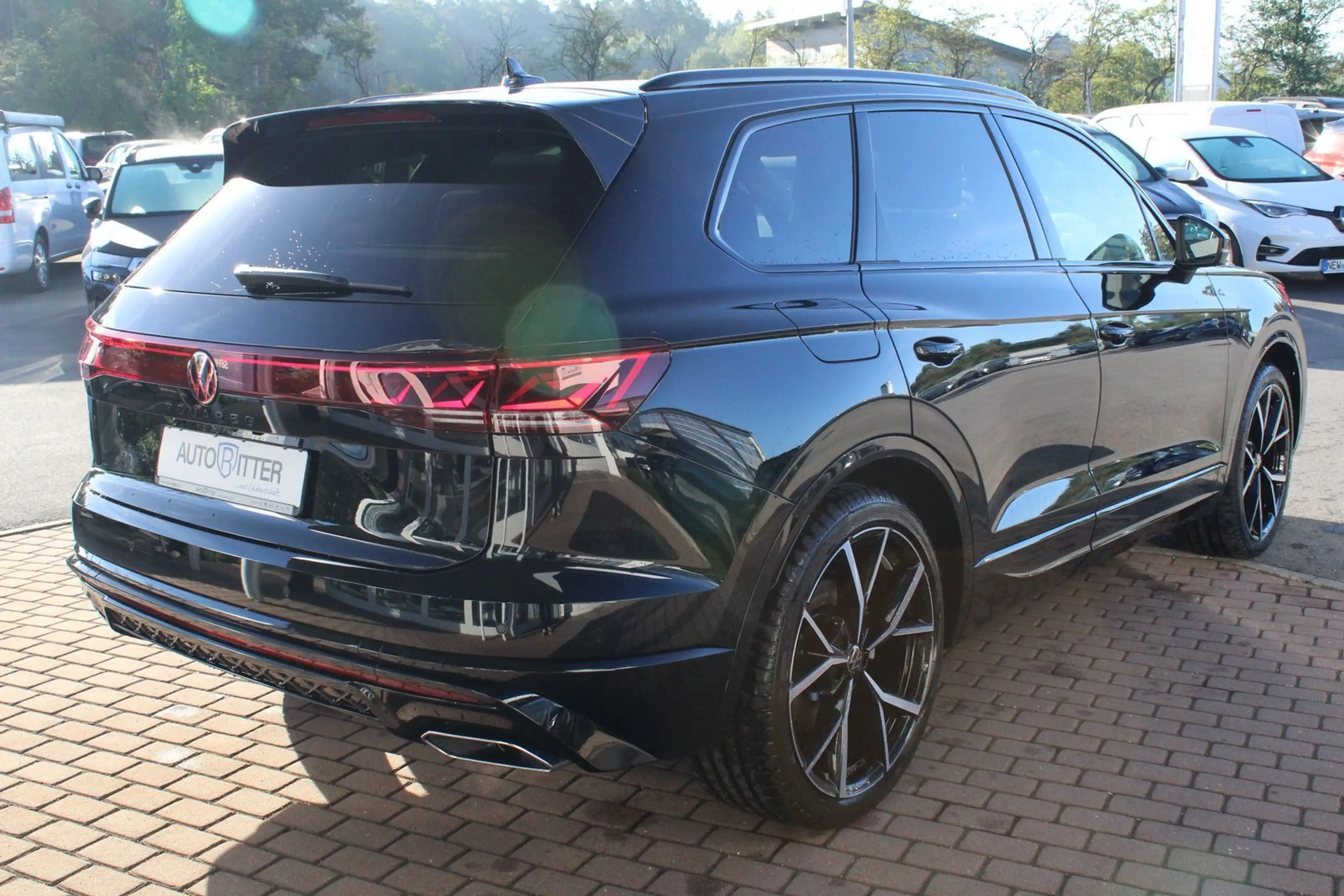 Volkswagen Touareg R-Line Final Edition Pano+SHZ+CarPlay... — photo 4