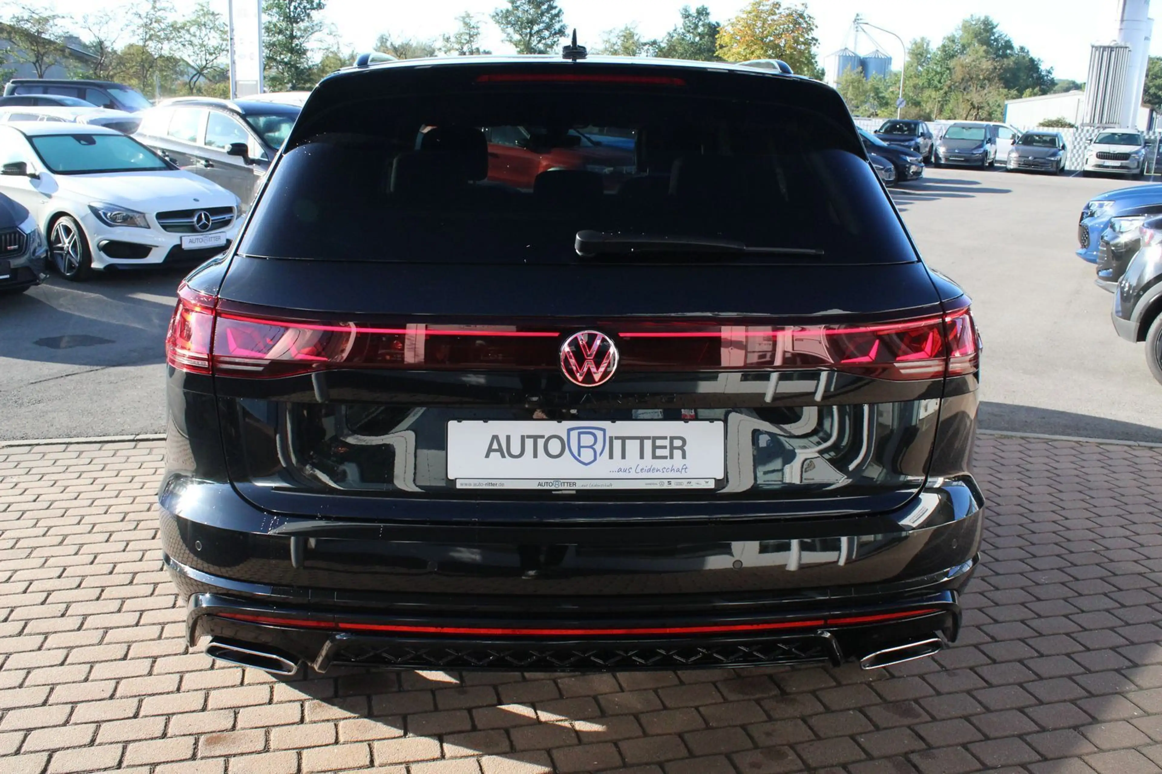 Volkswagen Touareg R-Line Final Edition Pano+SHZ+CarPlay... — photo 5