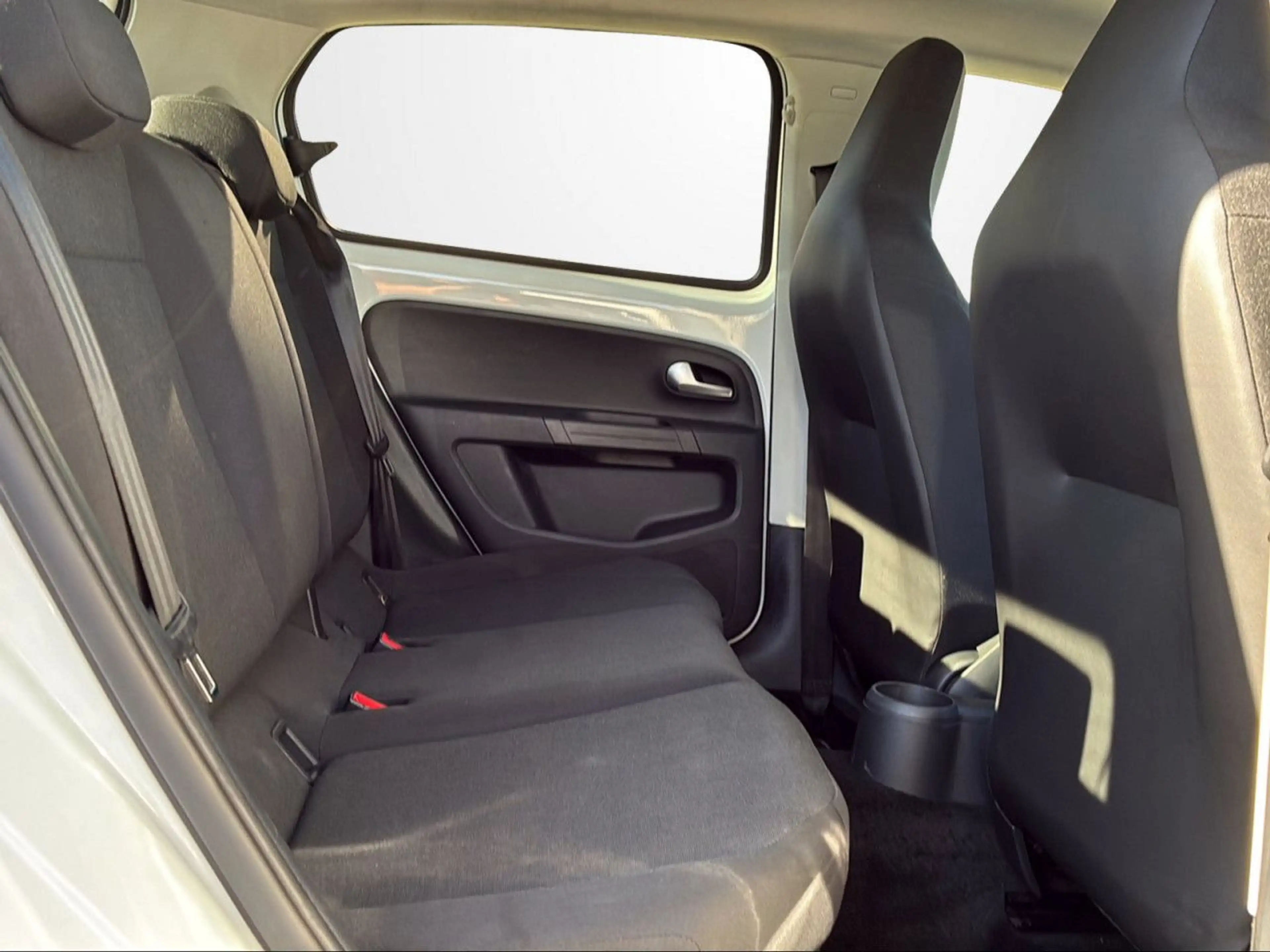 Volkswagen e-up! STYLE SHZ+CAM+BT Bluetooth Klima el. Fenster — photo 12