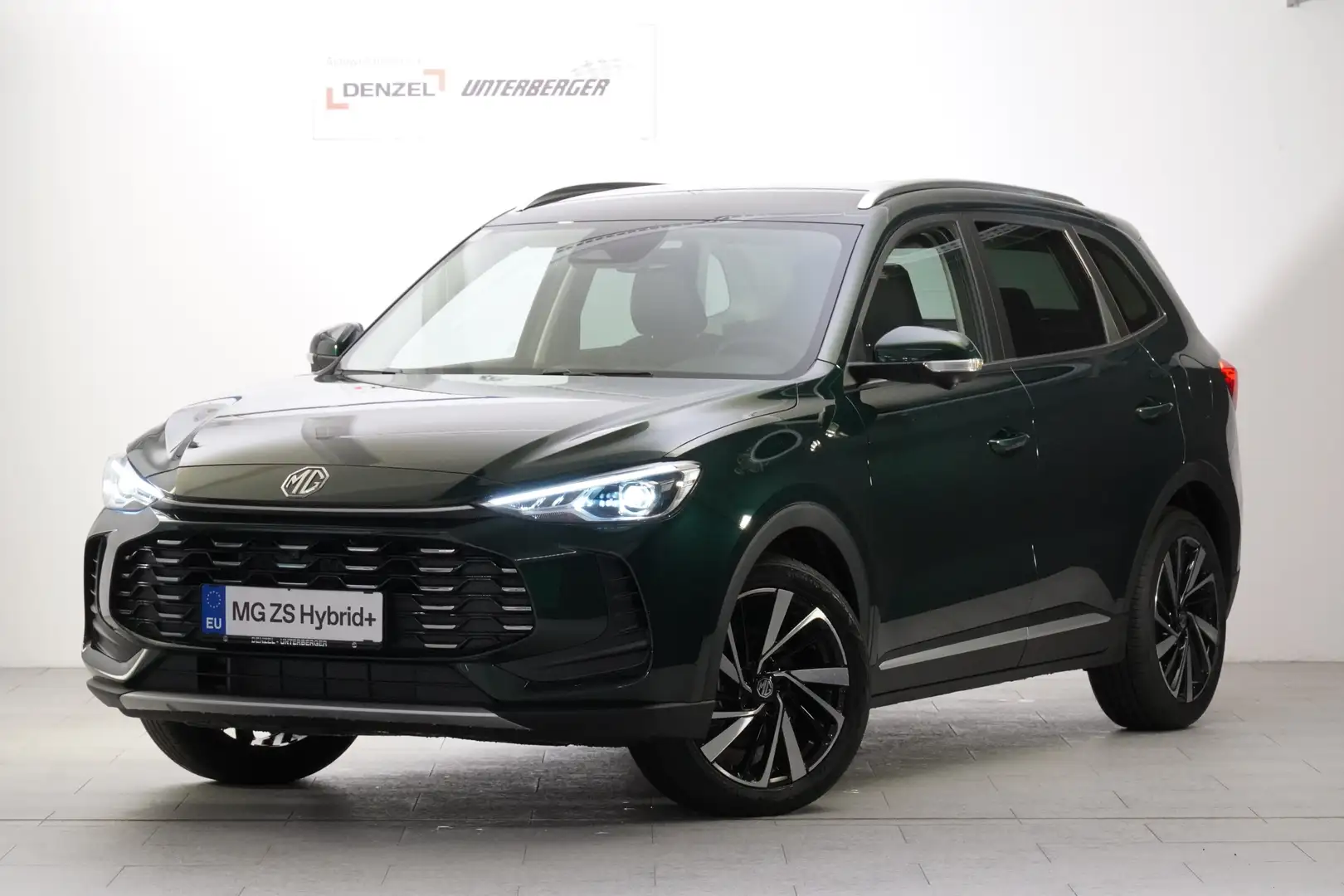 MG ZS HEV Luxury/25 mit GRATIS Winterreifen Grün - 1