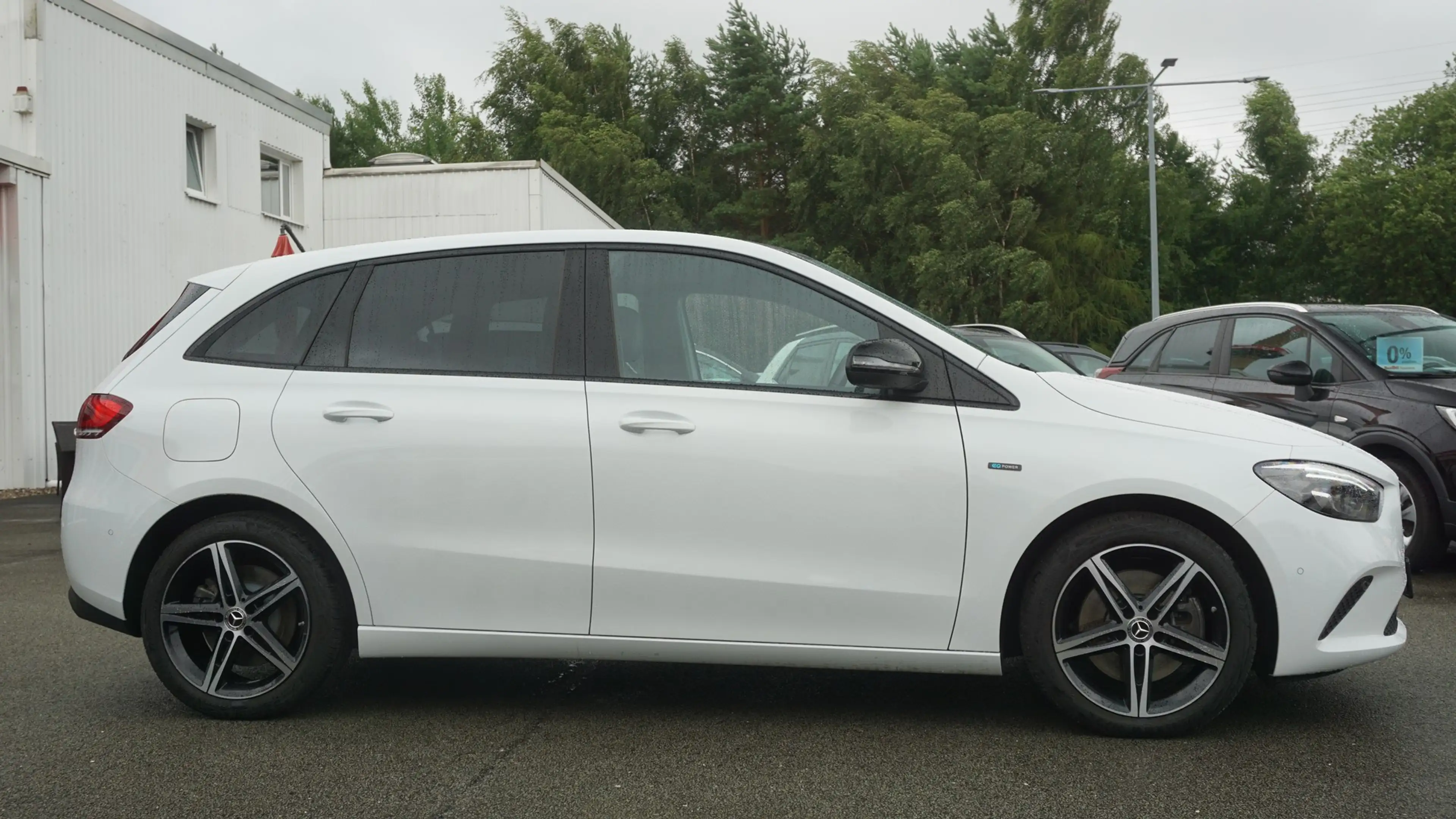 Mercedes-Benz B 250 B250 e Progressive Burmester LED Teilleder Navi — photo 12