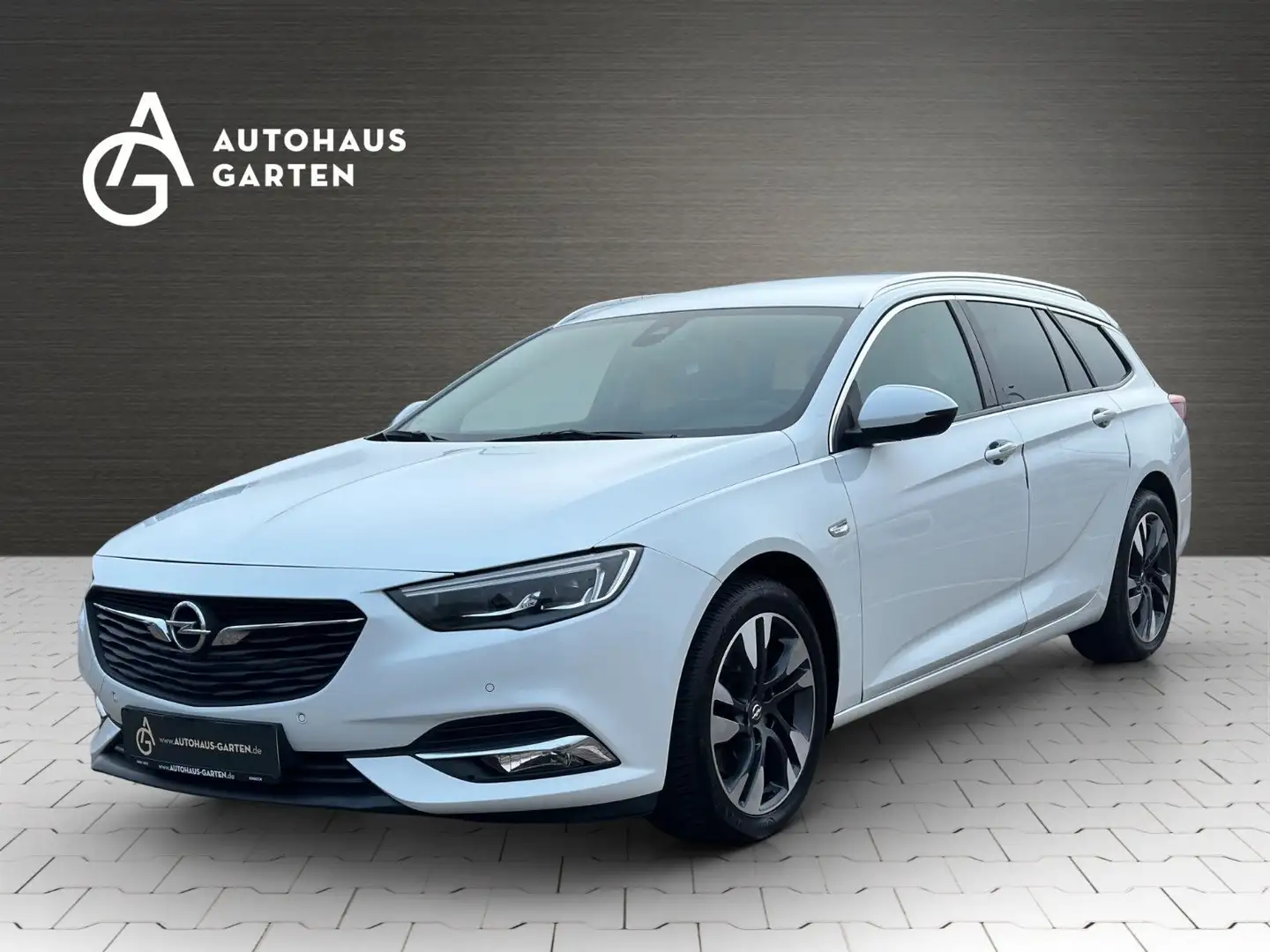 Opel Insignia 2.0 CDTi Sports Tourer Dynamic 4x4 LED Wit - 1