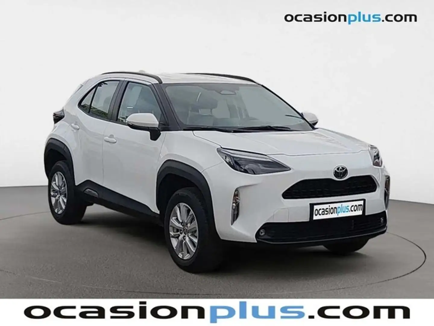 Toyota Yaris Cross 120H Business Plus Wit - 2