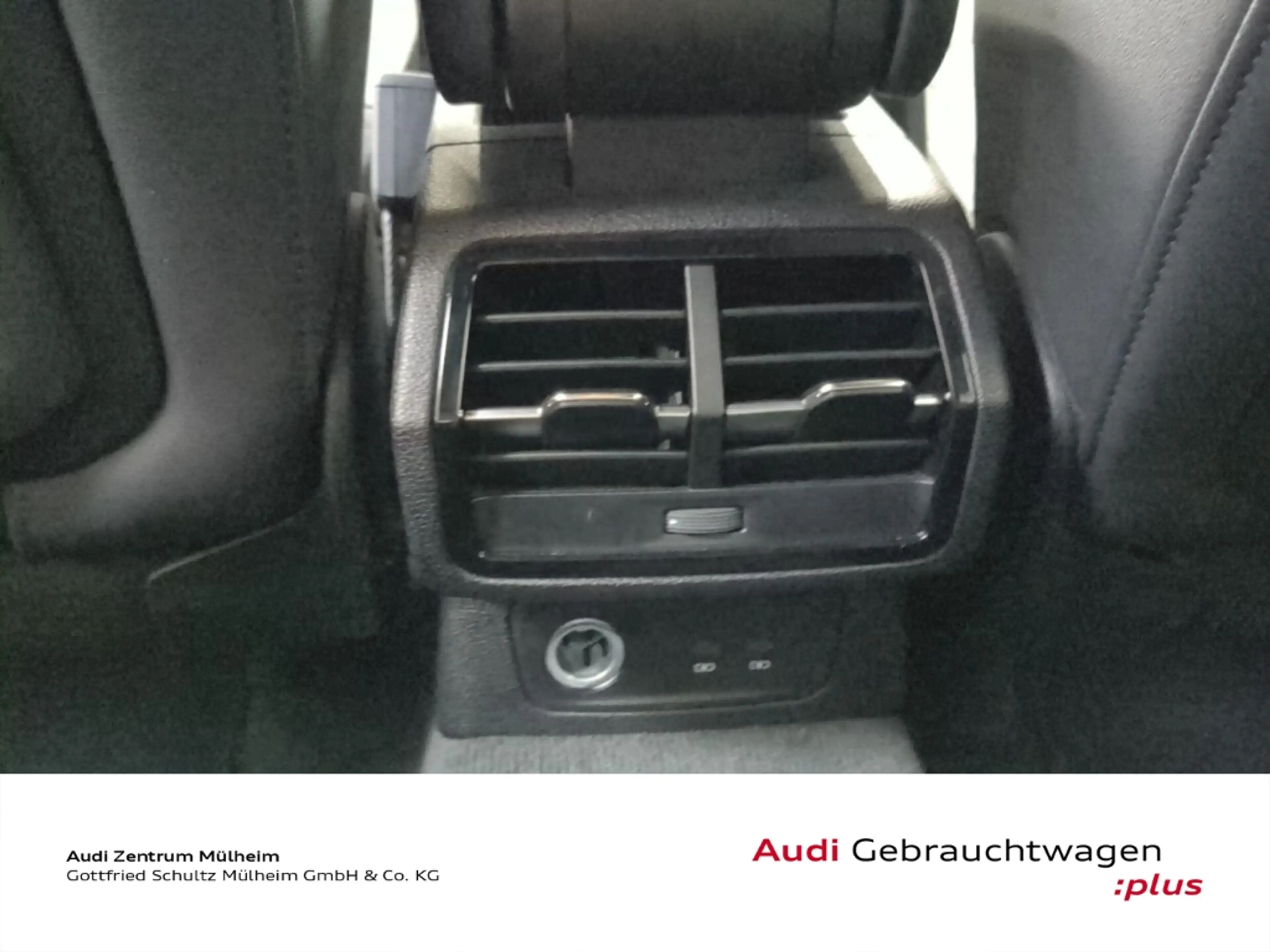 Audi Q3 35 TFSI S-Tronic Navi LED virtual APS Plus — photo 14