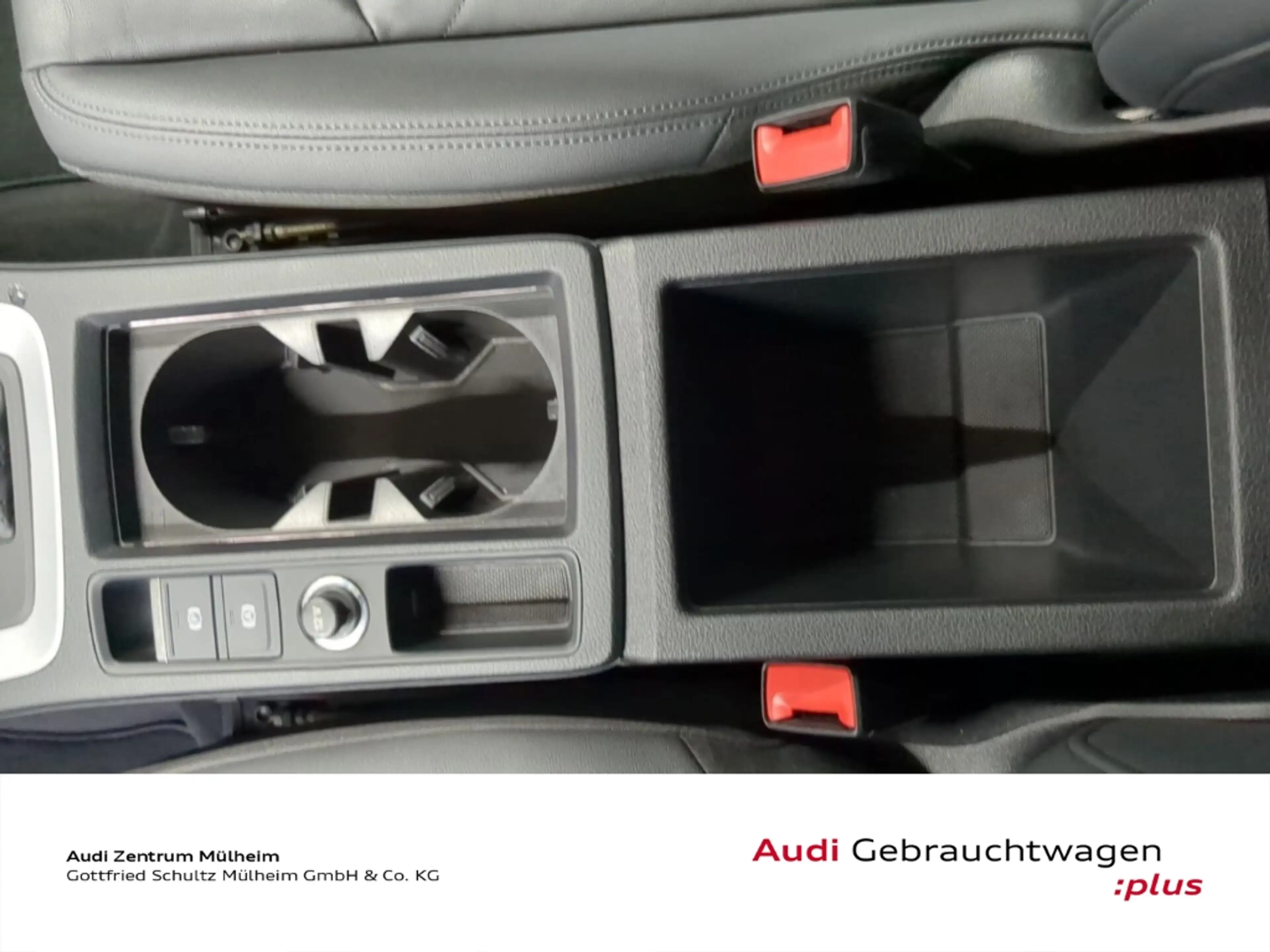 Audi Q3 35 TFSI S-Tronic Navi LED virtual APS Plus — photo 15