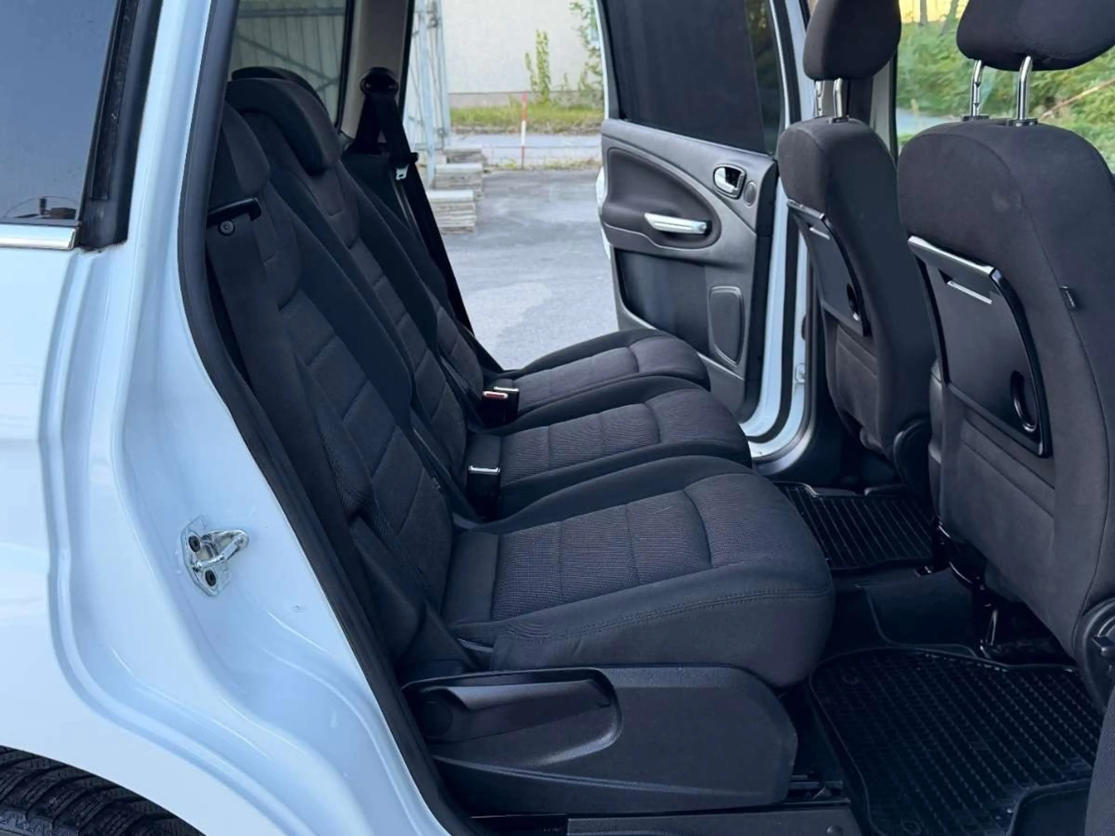 Ford Galaxy Business Plus 2,0 TDCi Aut.*GARANTIE PICKERL NEU* — photo 13