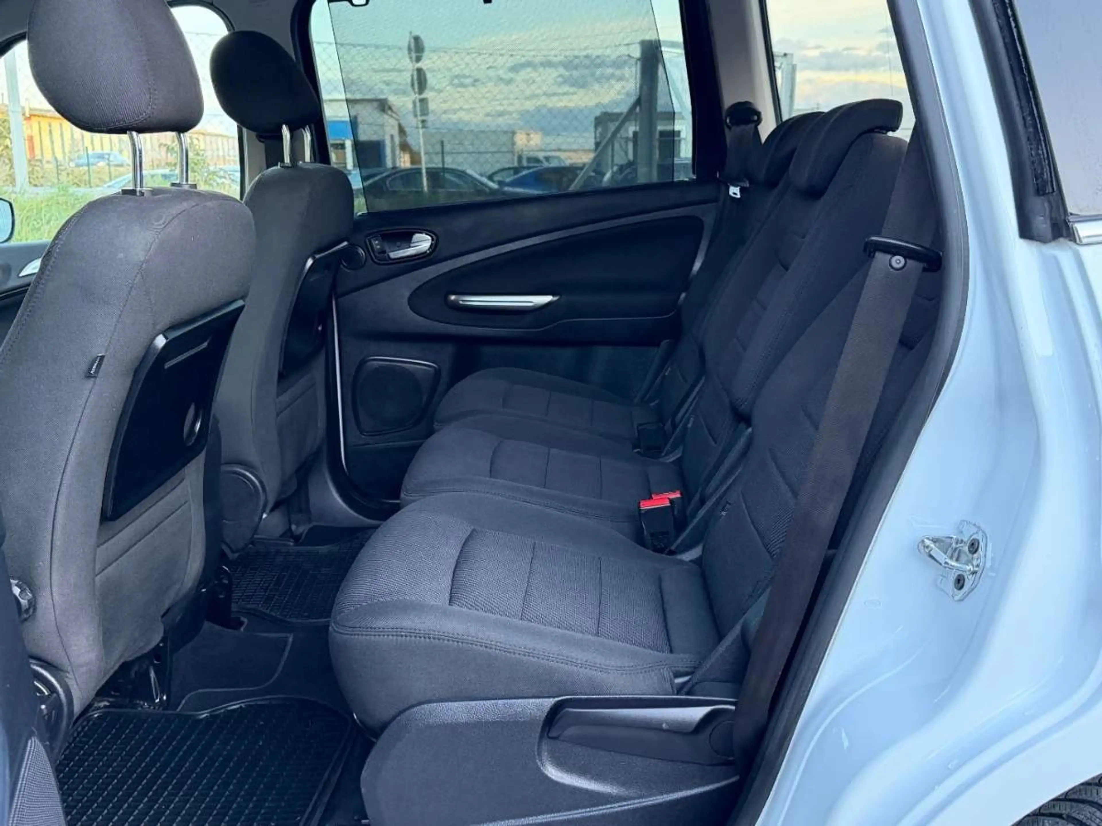 Ford Galaxy Business Plus 2,0 TDCi Aut.*GARANTIE PICKERL NEU* — photo 11