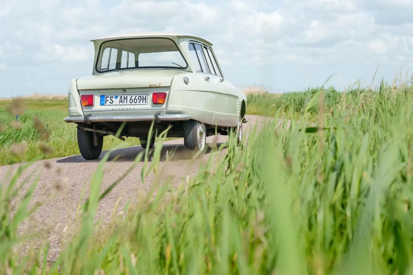 Citroen Ami 6 Berline - 1