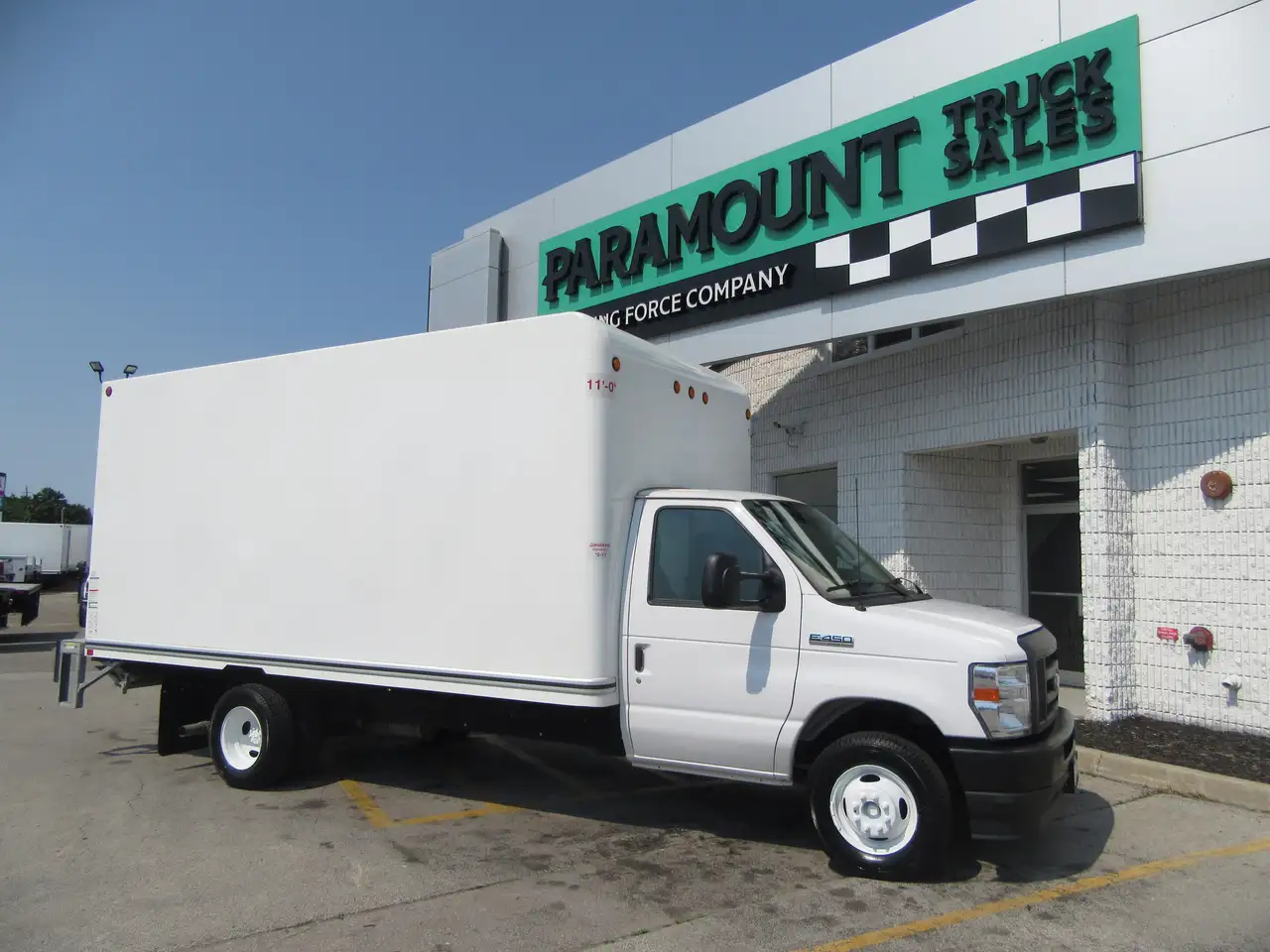 2023 Ford E-450 Super Duty DRW