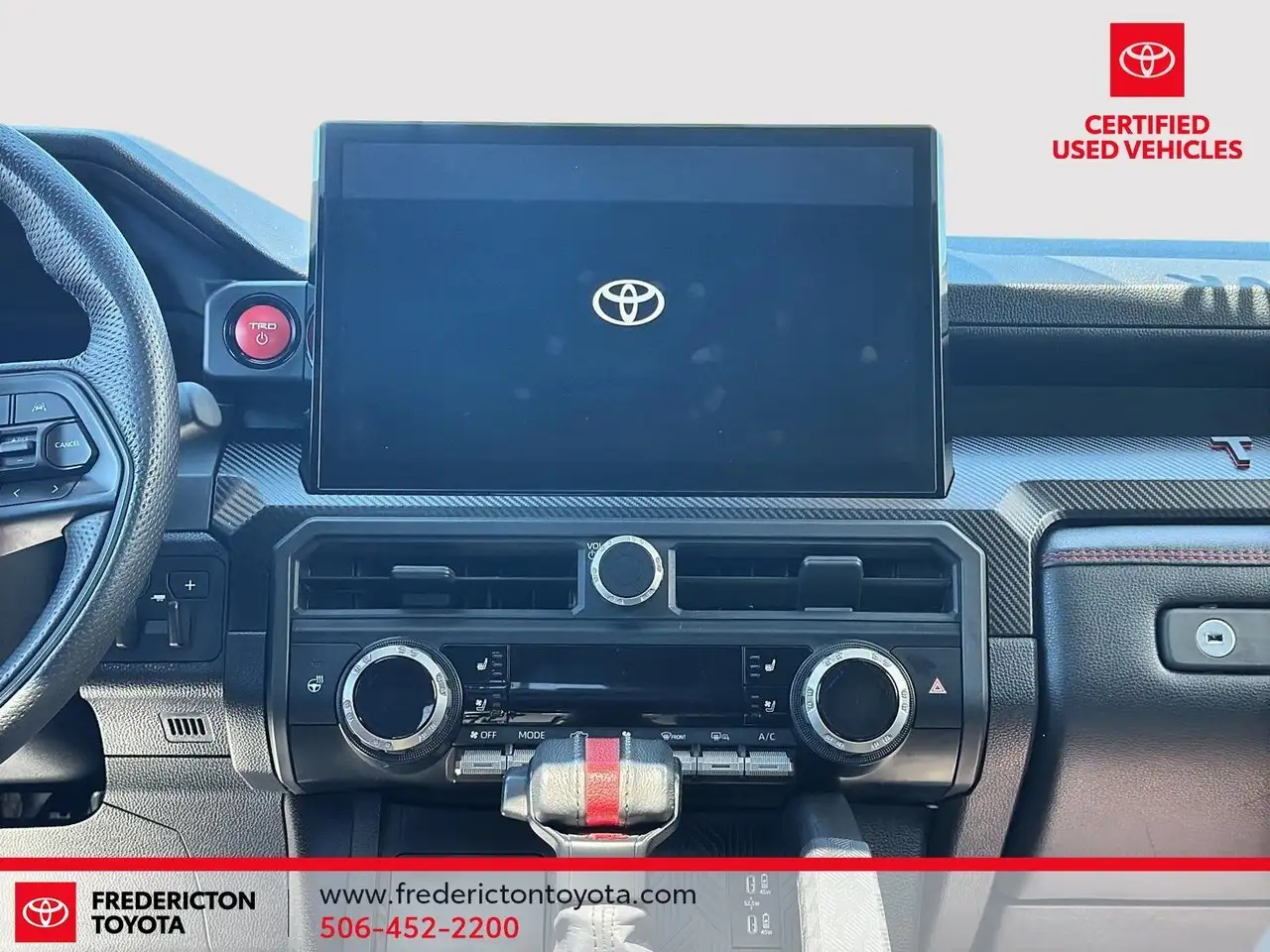 Toyota Tacoma снимка Toyota Tacoma